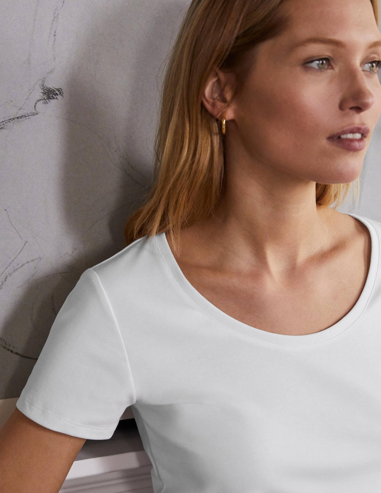 Essential Short Sleeve T-Shirt-White