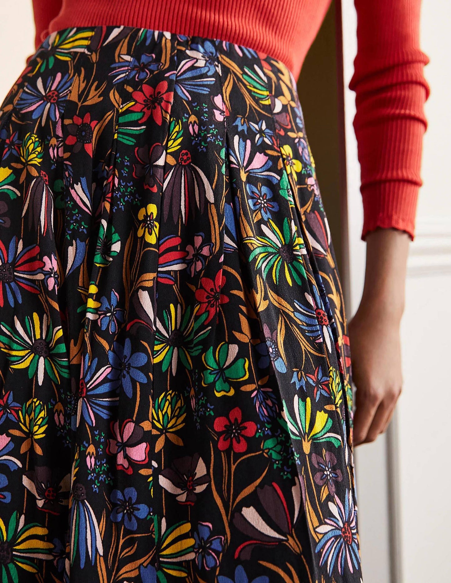 Victoria Pleated Skirt-Black, Wild Dandelion