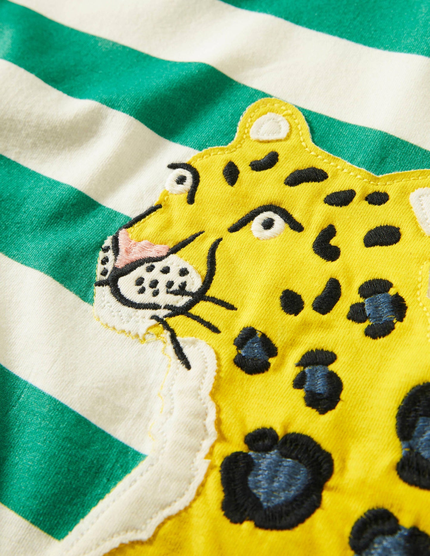 Big Cat Appliqué T-shirt-Green Pepper Cheetahs
