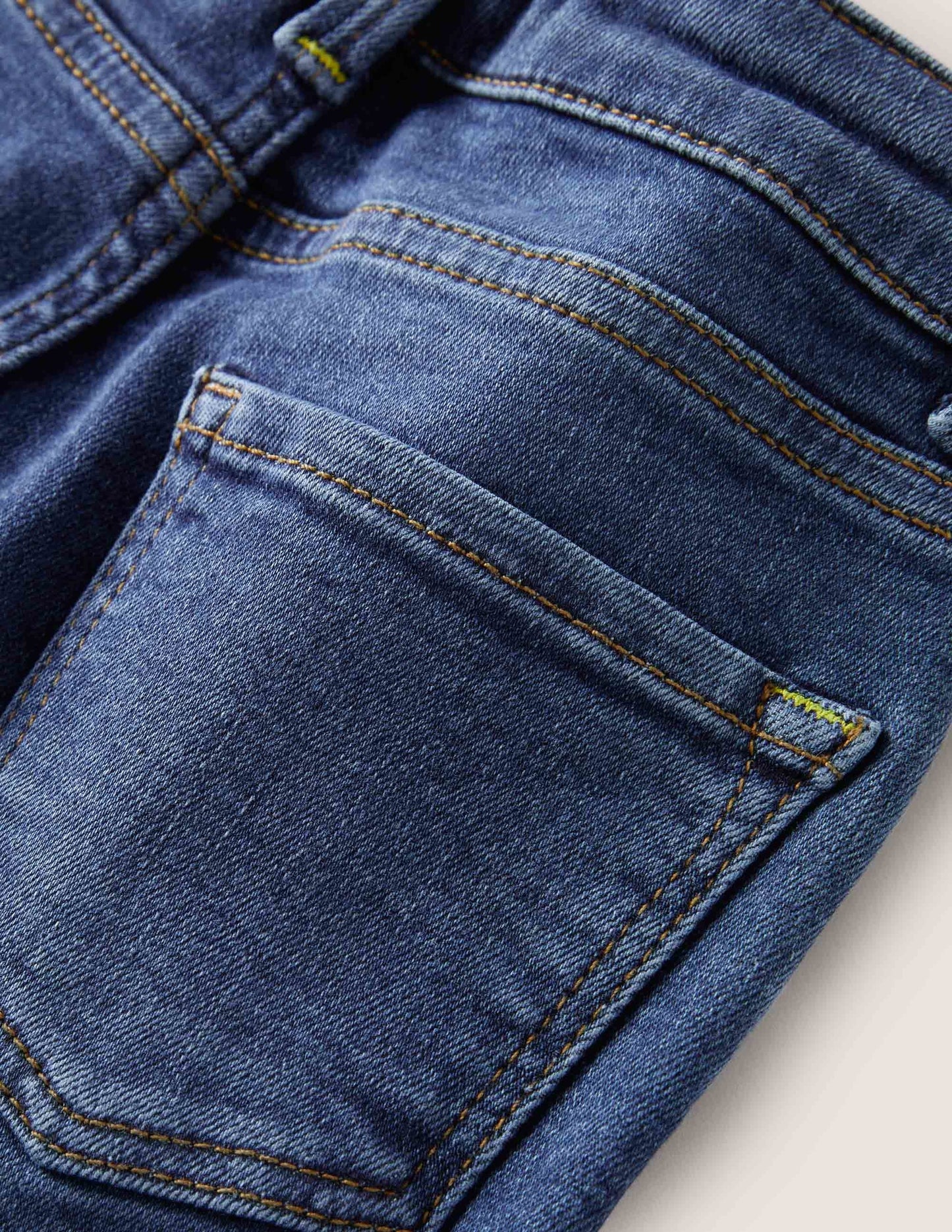Adventure Slim-Fit Jeans-Mid Vintage Denim