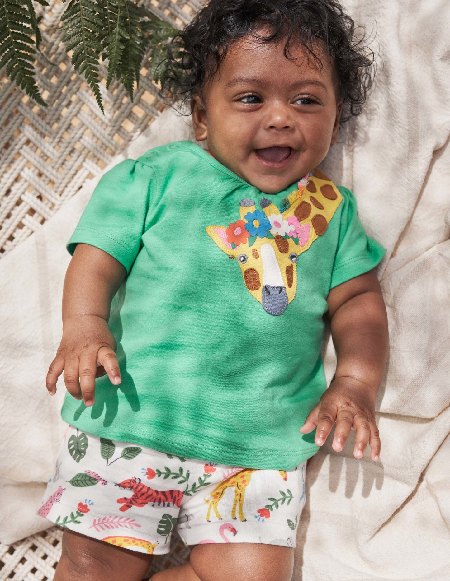 Appliqué Shorts Playset-Green Giraffe