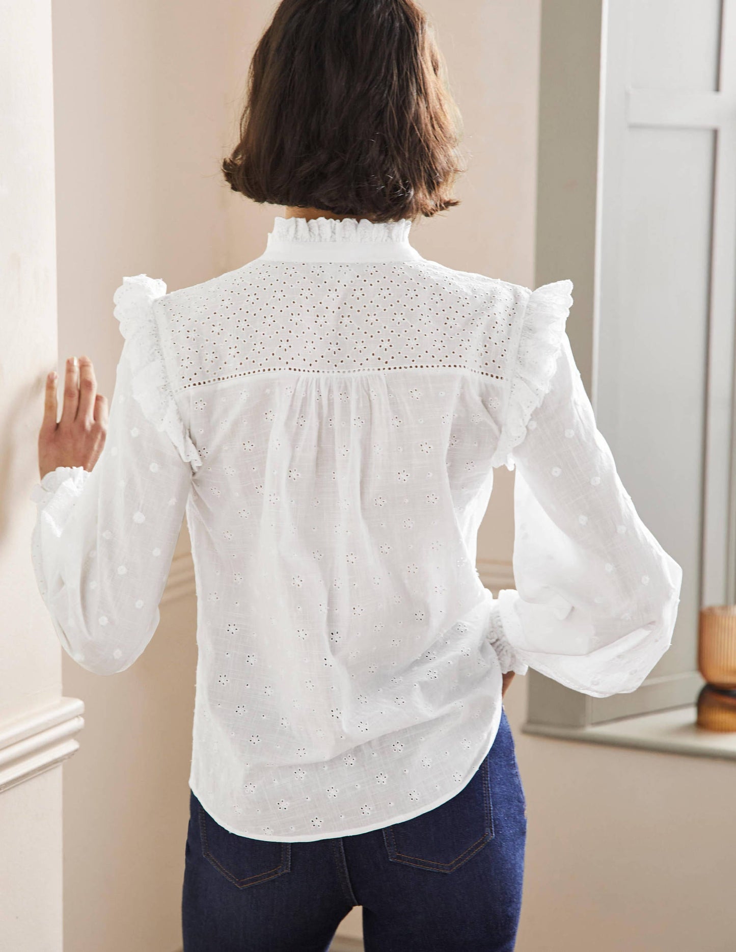 Iris Broderie Shirt-White