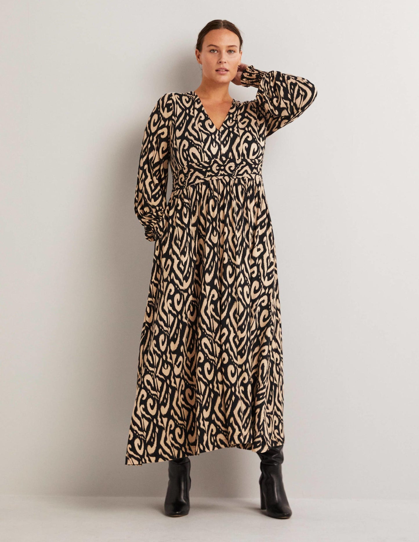 Smocked Jersey Midi Dress-Black, Ikat