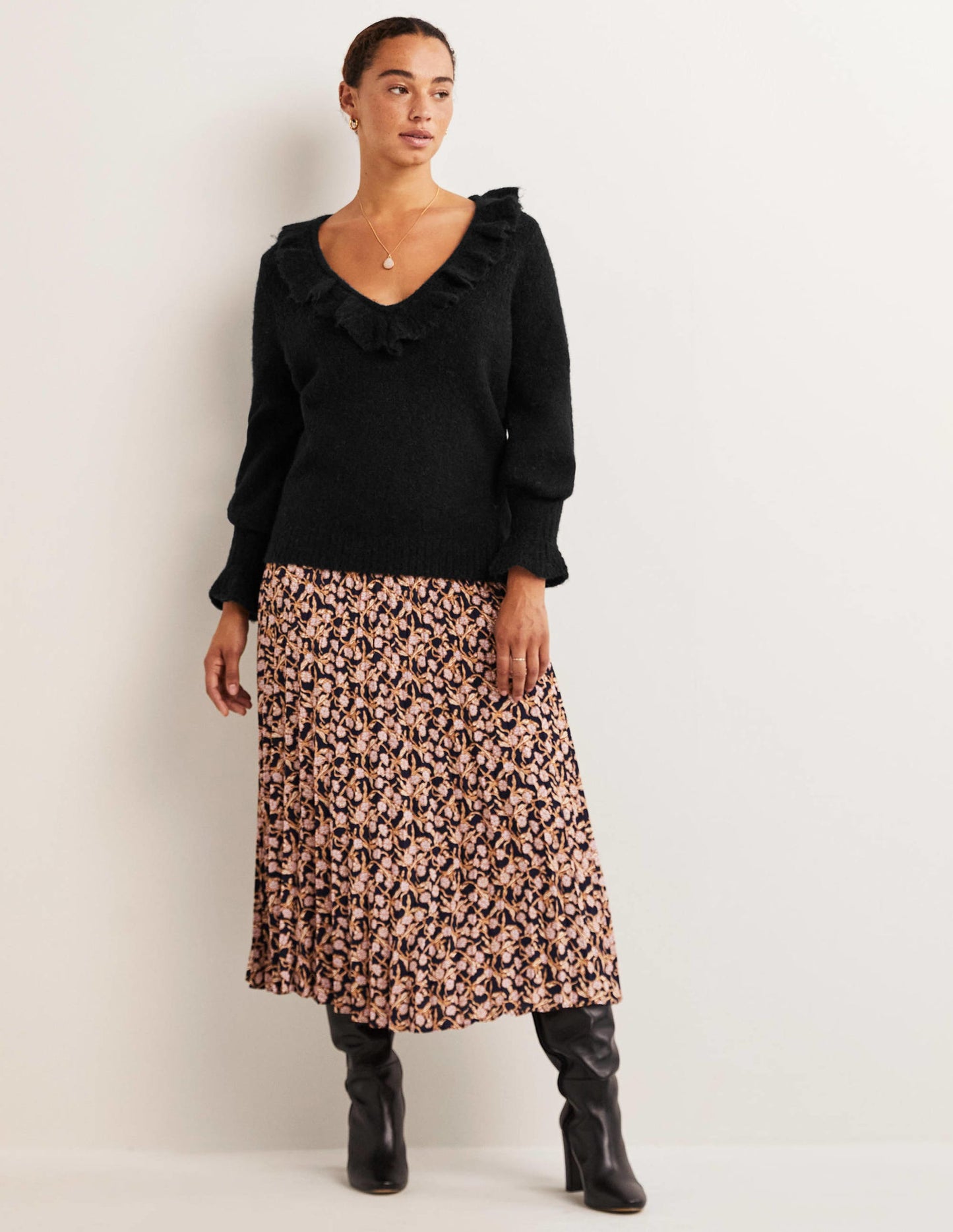 Fluffy Frill Jumper-Black