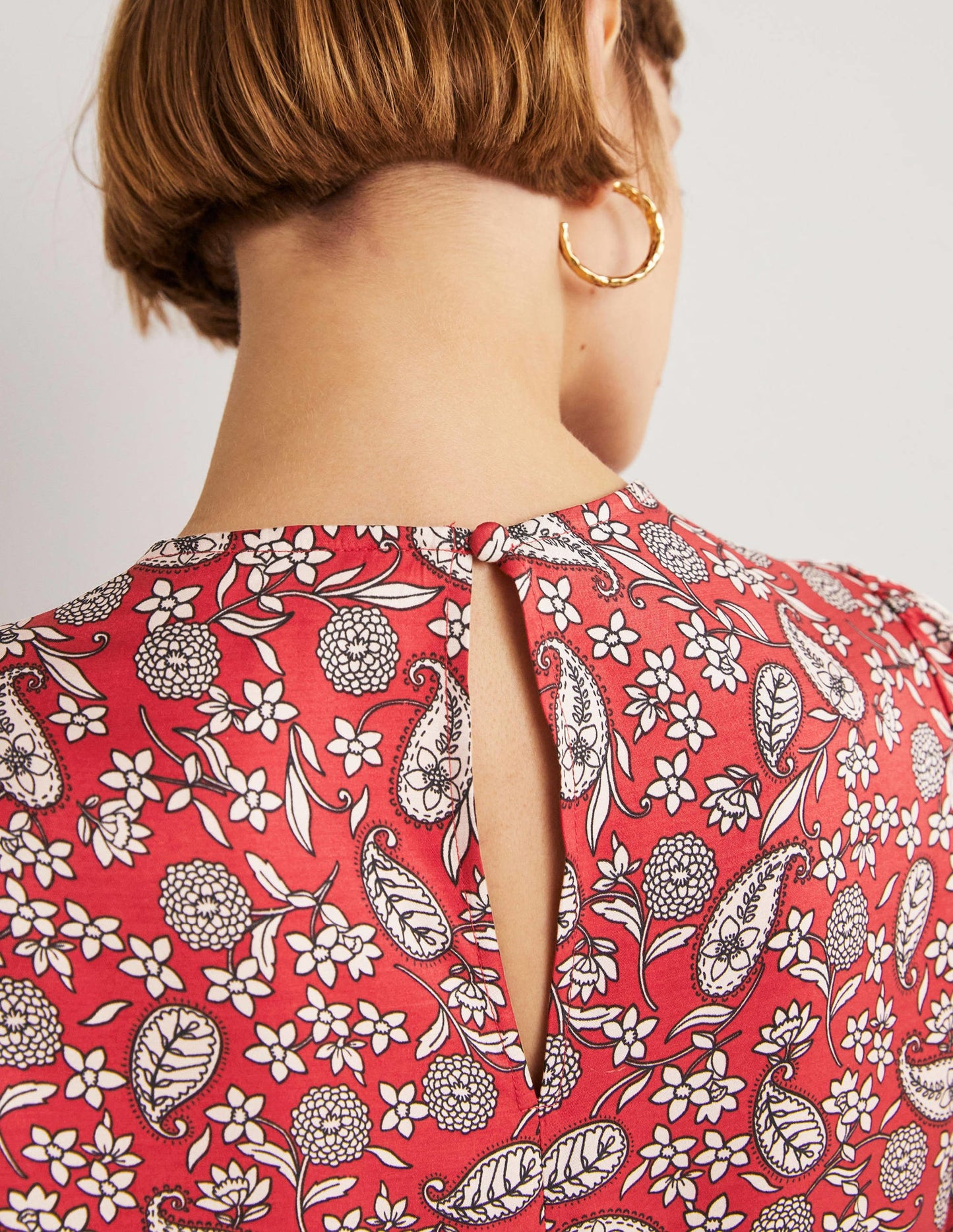 Flutter Sleeve Crew Neck Top-Poinsettia Red, Flower Garden