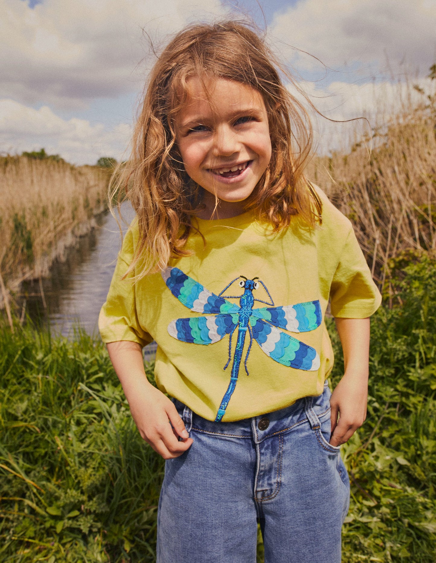 Dragonfly-Appliqué T-Shirt-Gooseberry Yellow