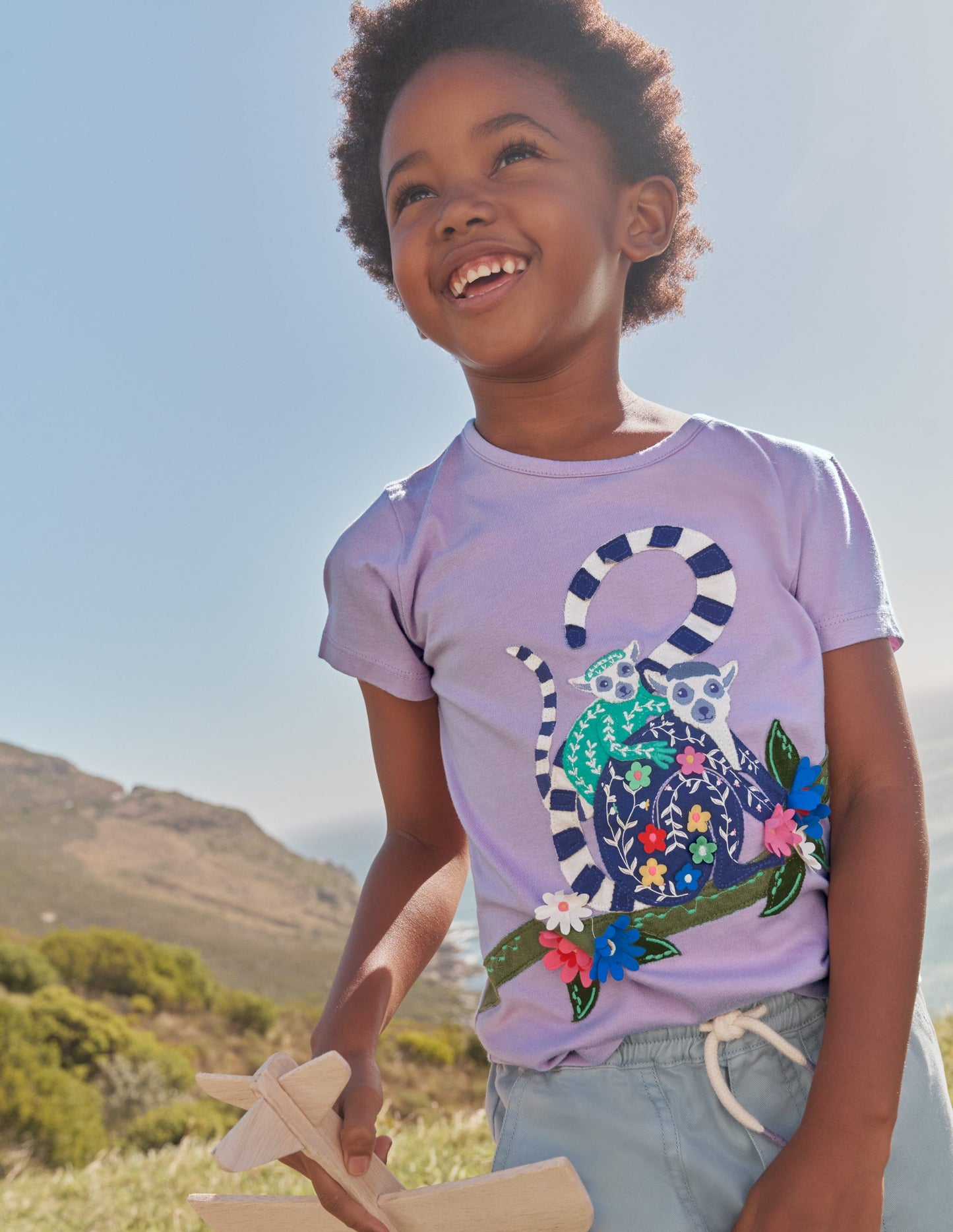 Appliqué T-Shirt-Soft Lavender Lemur