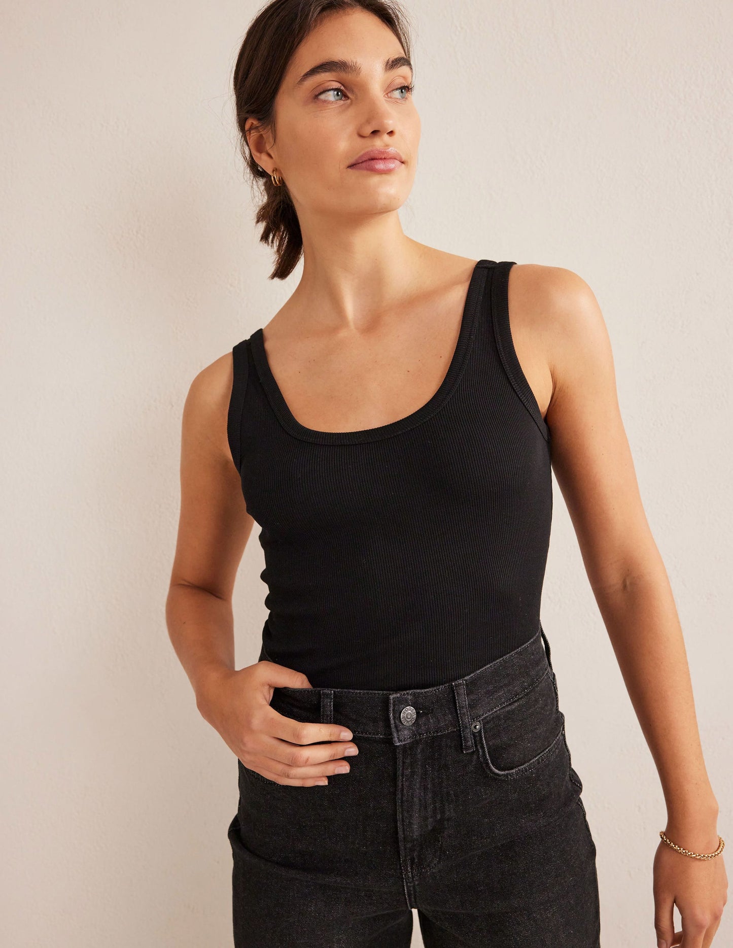 Cotton Ribbed Scoop Vest-Black