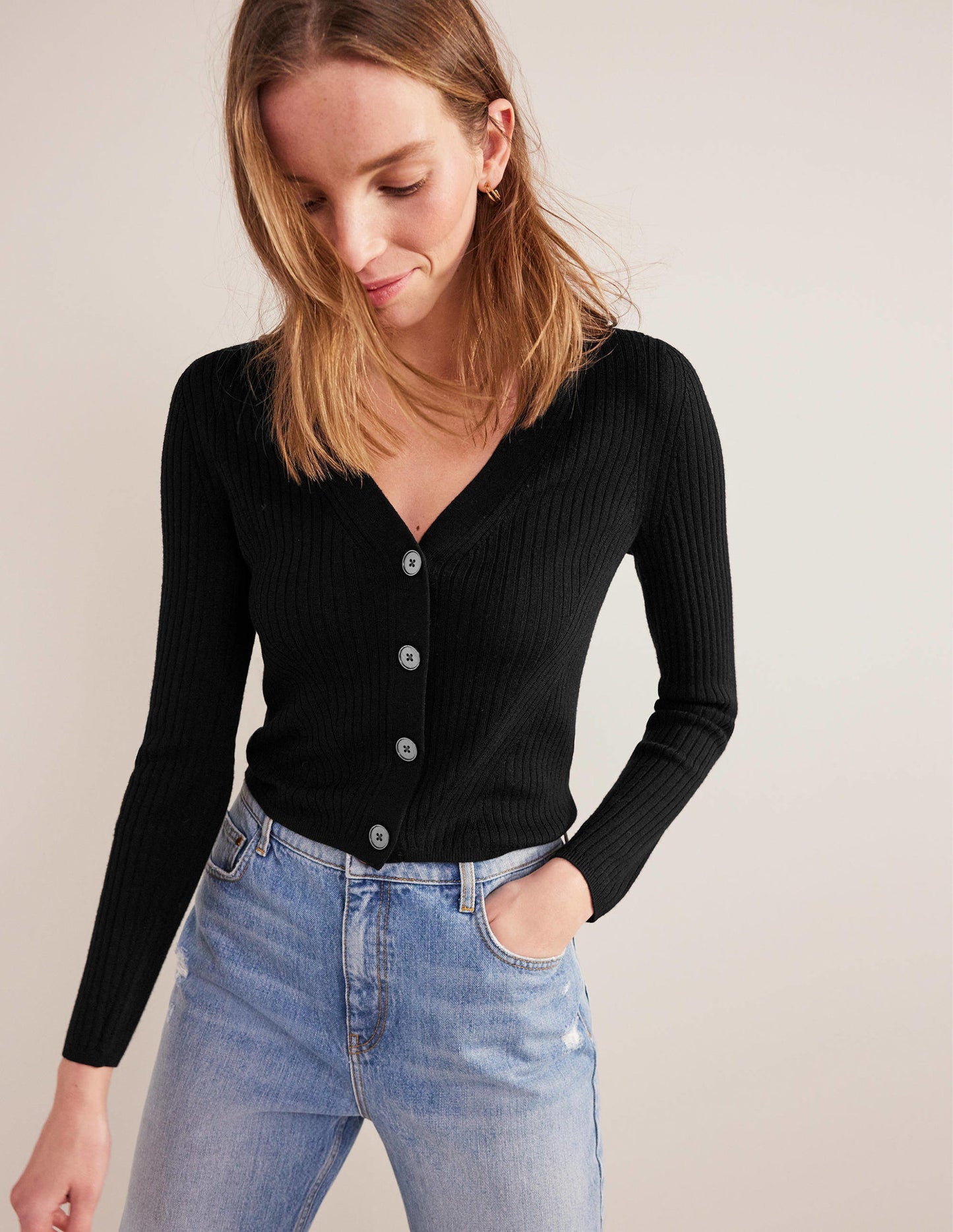 Ribbed Merino V Cardigan-Black