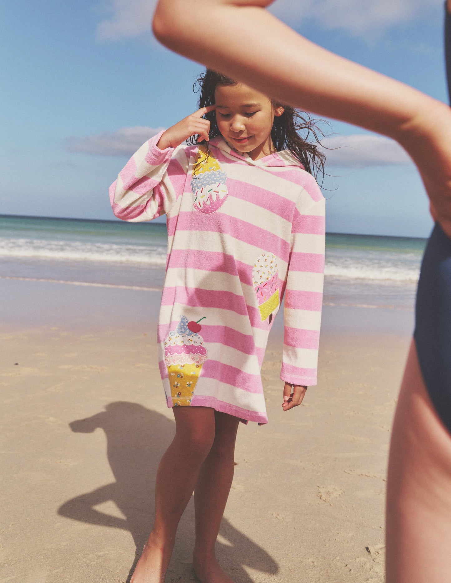 Appliqué Towelling Throw-On-Pink/Vanilla Pod Ice Creams