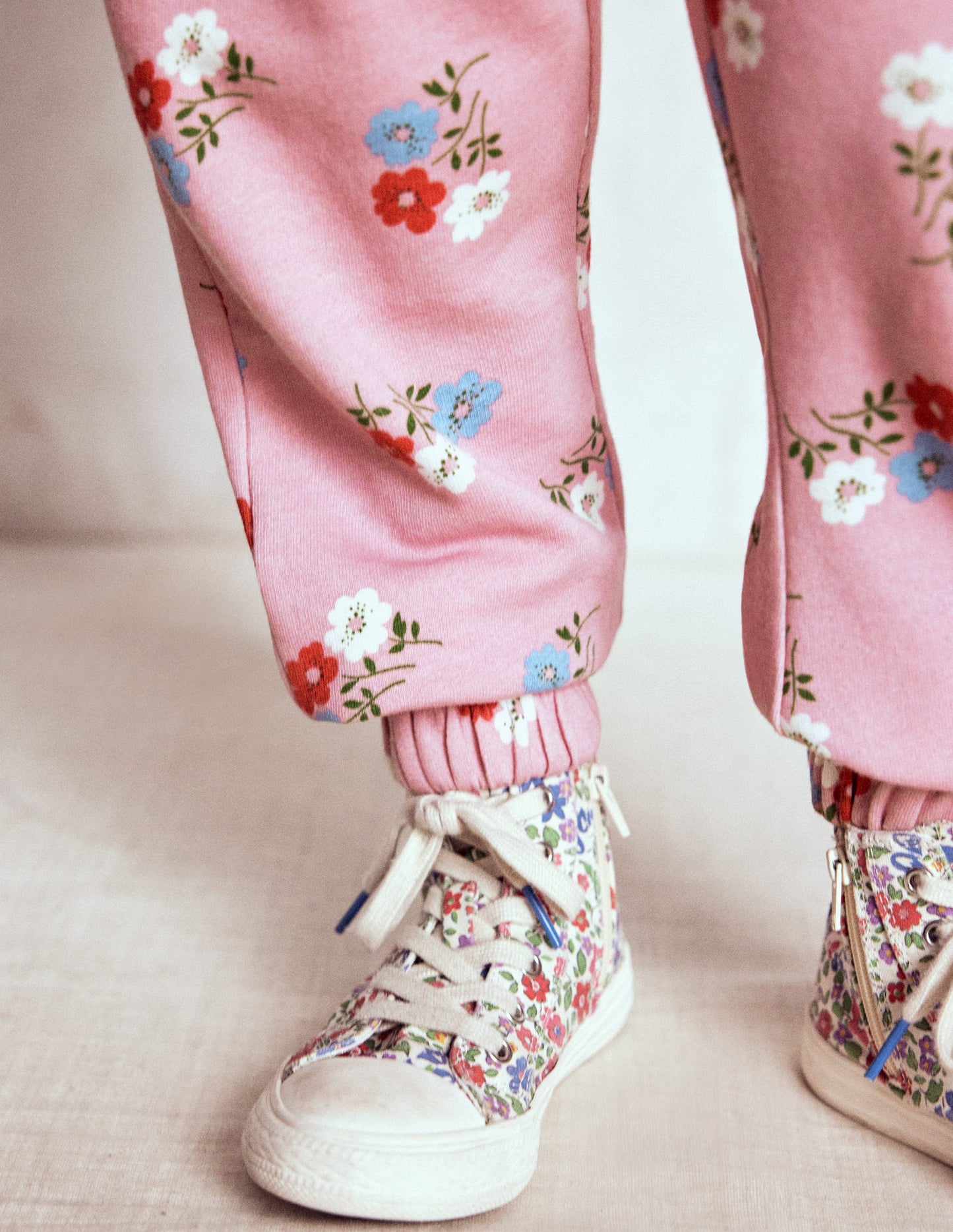 Printed Sweatshirt-Hotchpotch Floral