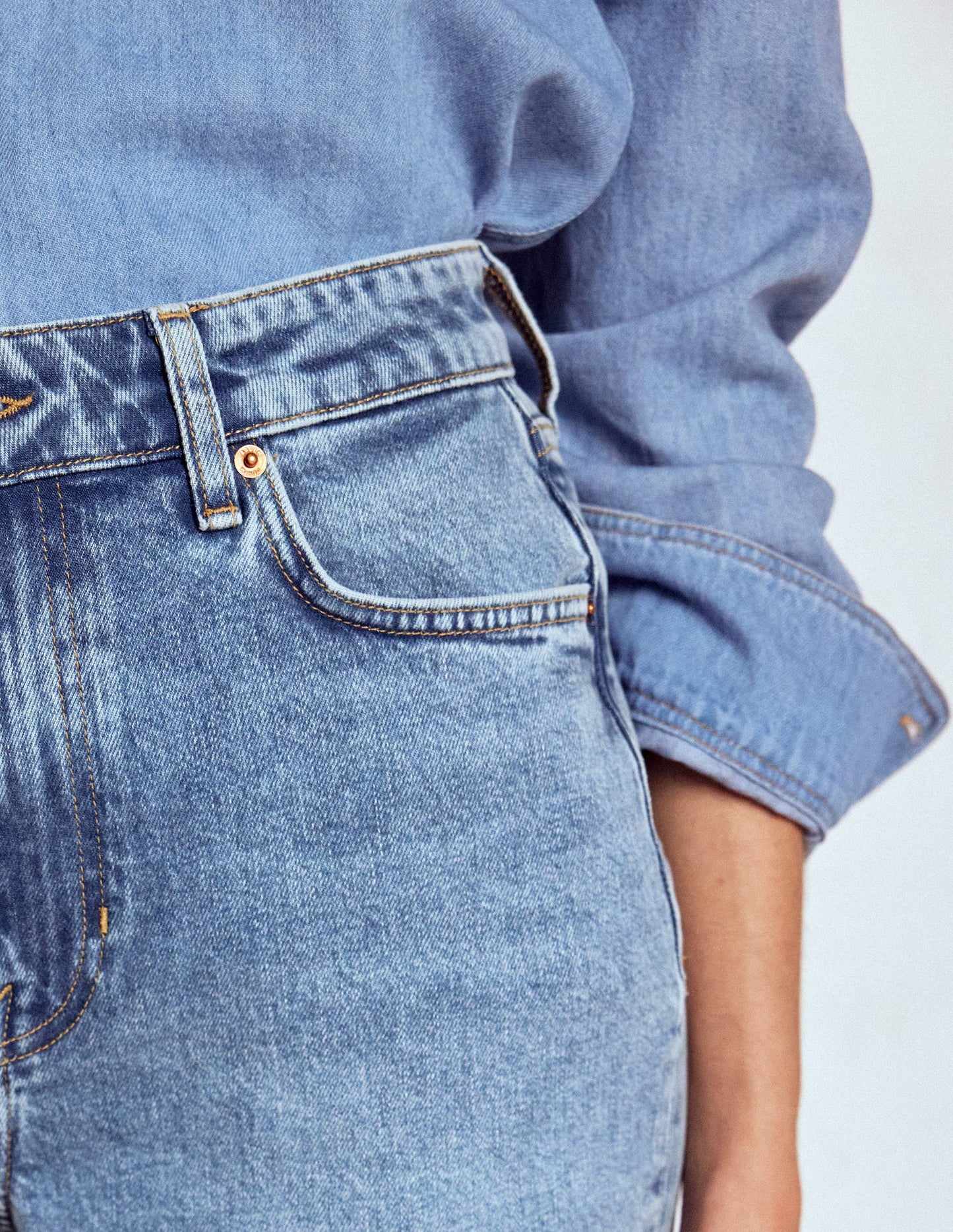 Mid Rise Stretch Jeans-Light Vintage