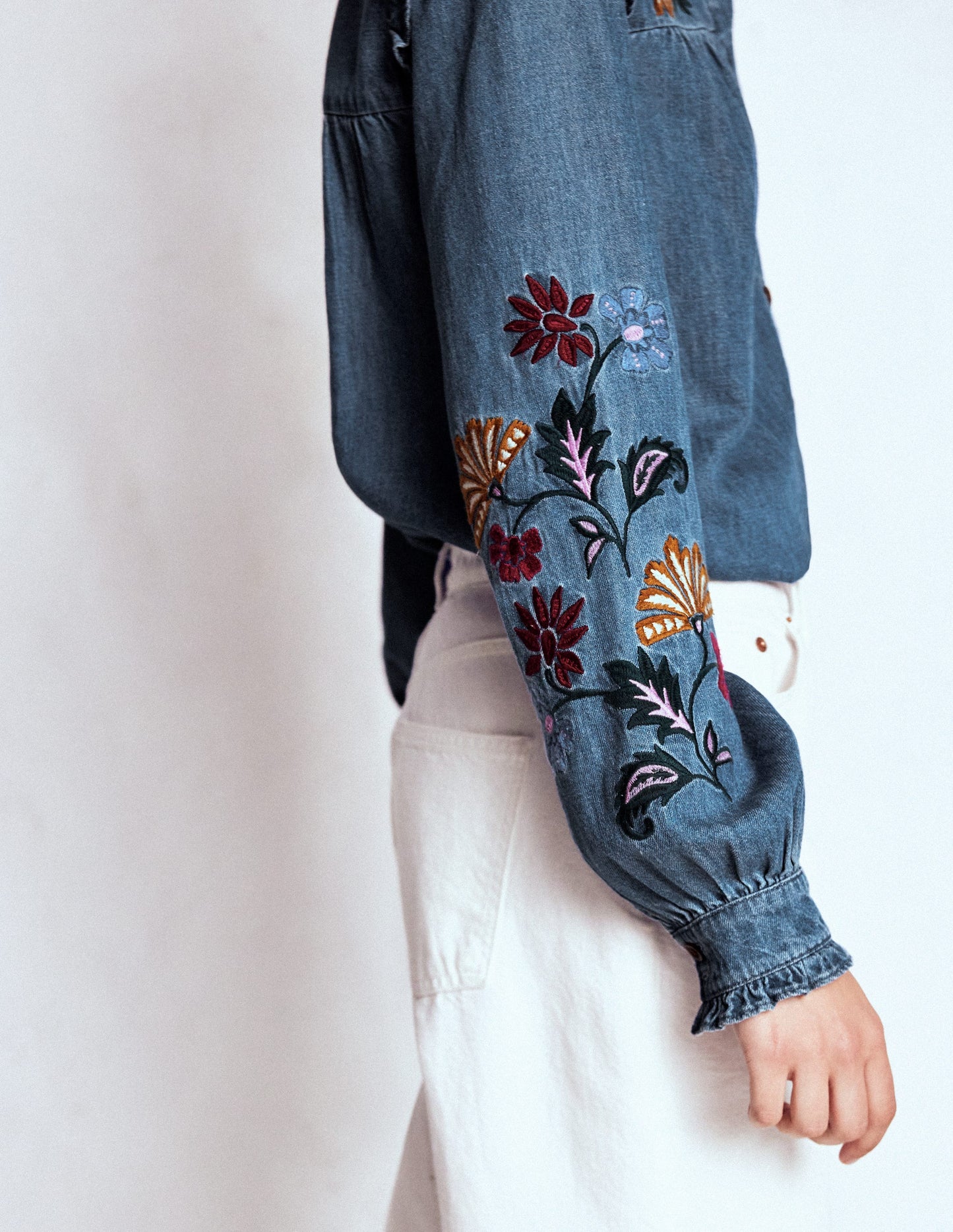 Embroidered Denim Top-Light Vintage, Embroidered