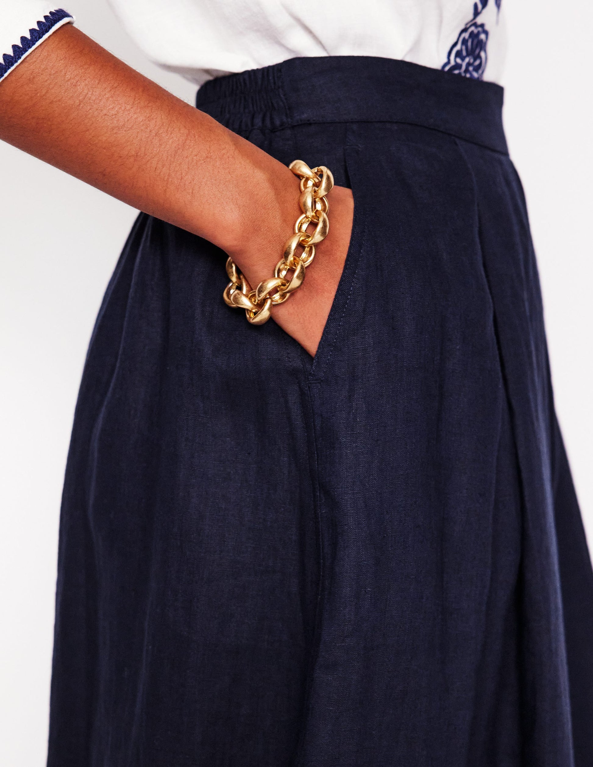 Verity Linen Midi Skirt-Navy-2