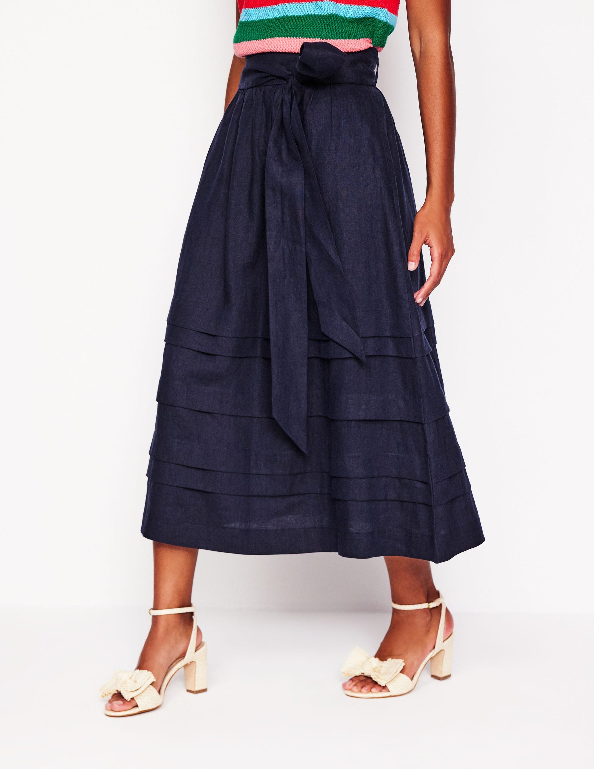 Pintuck Linen Midi Skirt-Navy-4