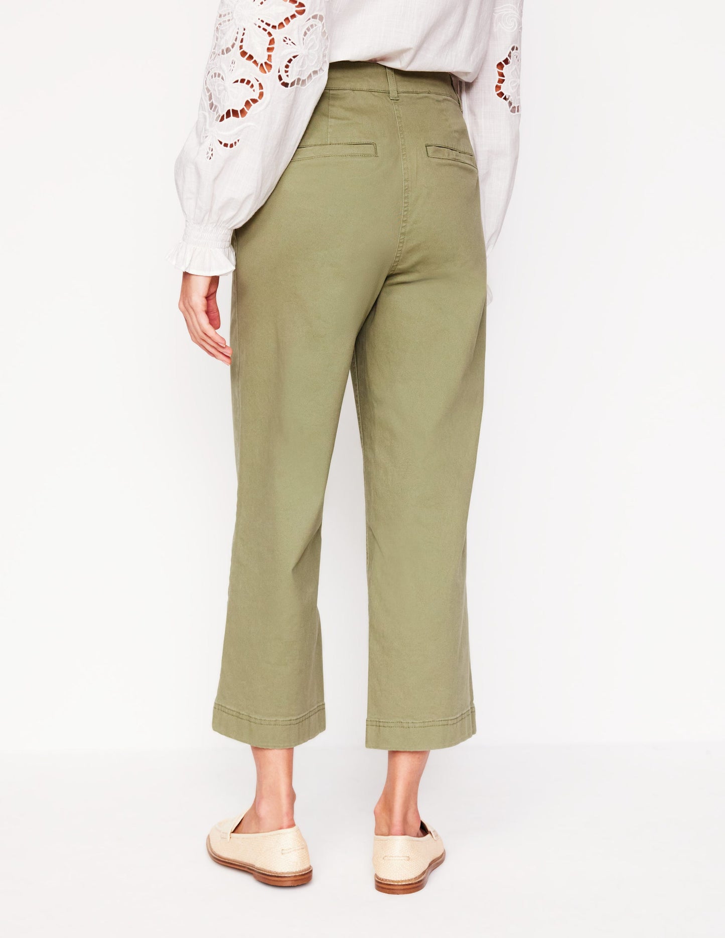 Patch Pocket Crop Chino-Larch Green