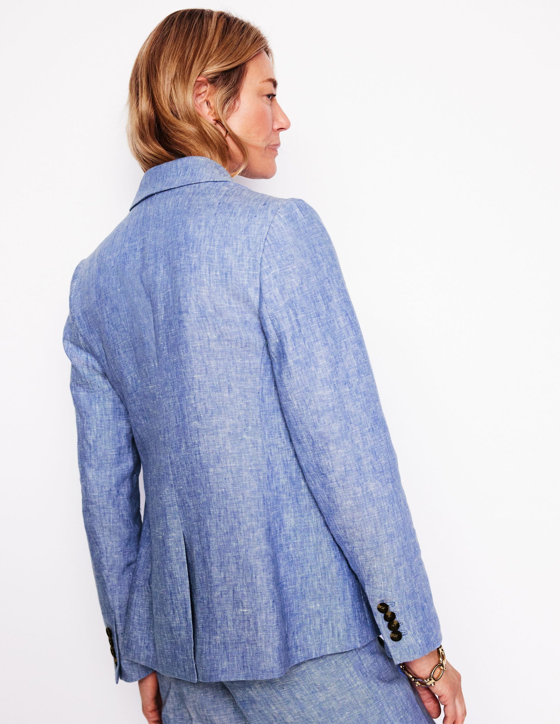 Stamford Linen Blazer-Chambray-3