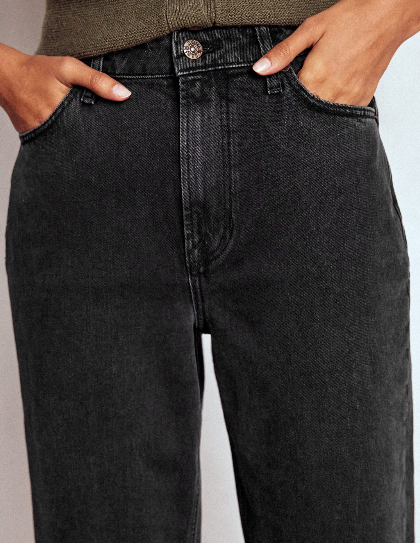 Mid Rise Stretch Jeans-Washed Black