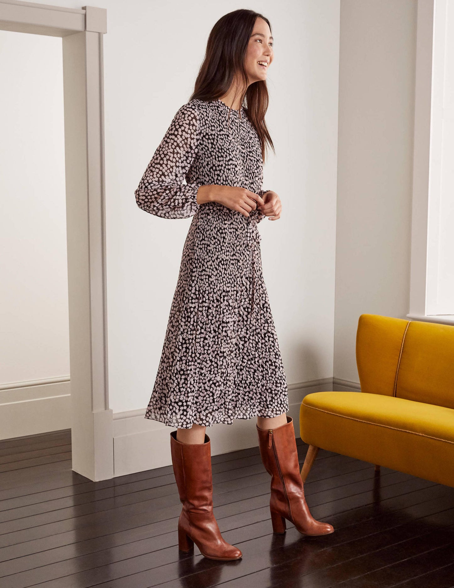 Nell Pleated Dress-Black and Milkshake, Blossom