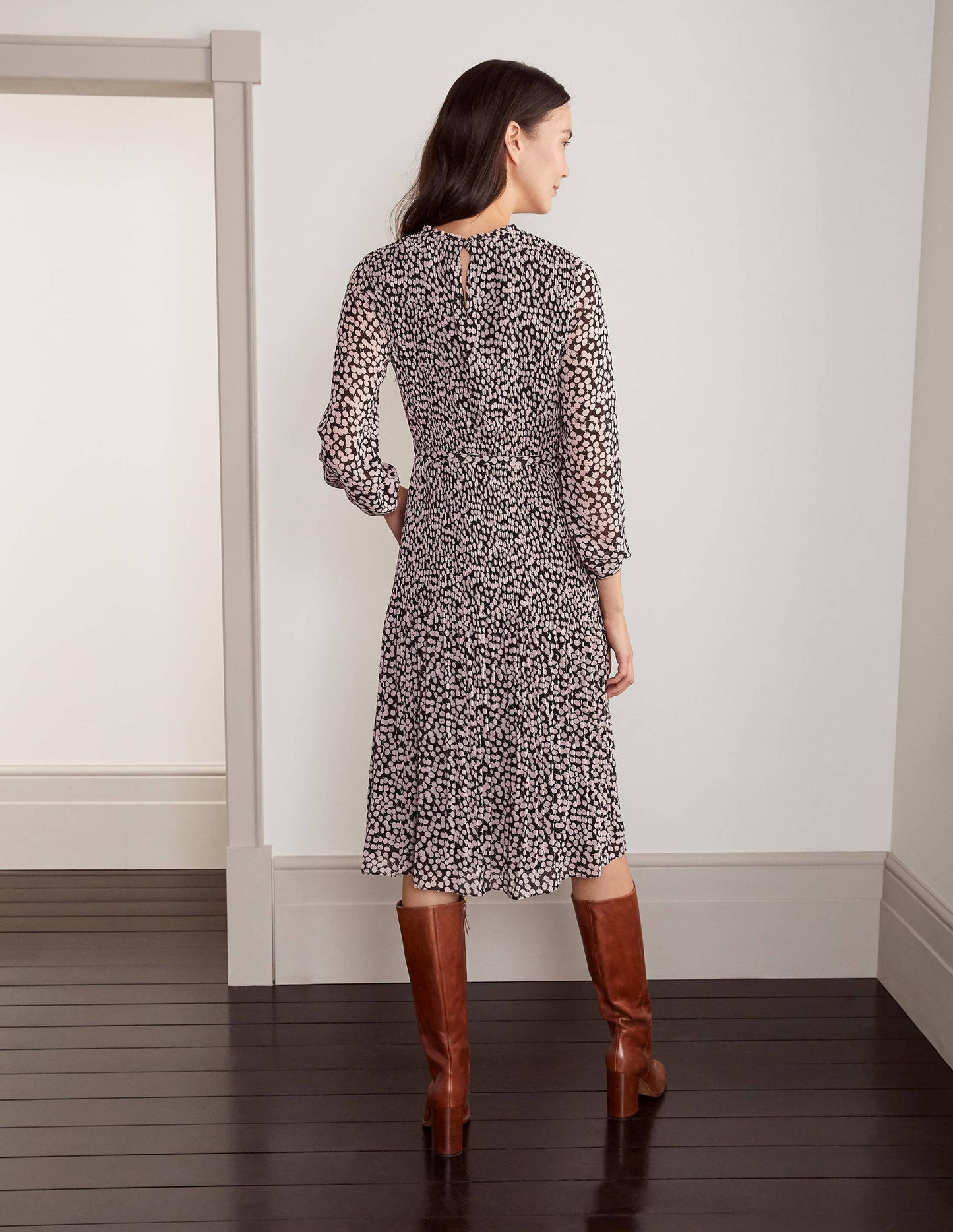 Nell Pleated Dress-Black and Milkshake, Blossom