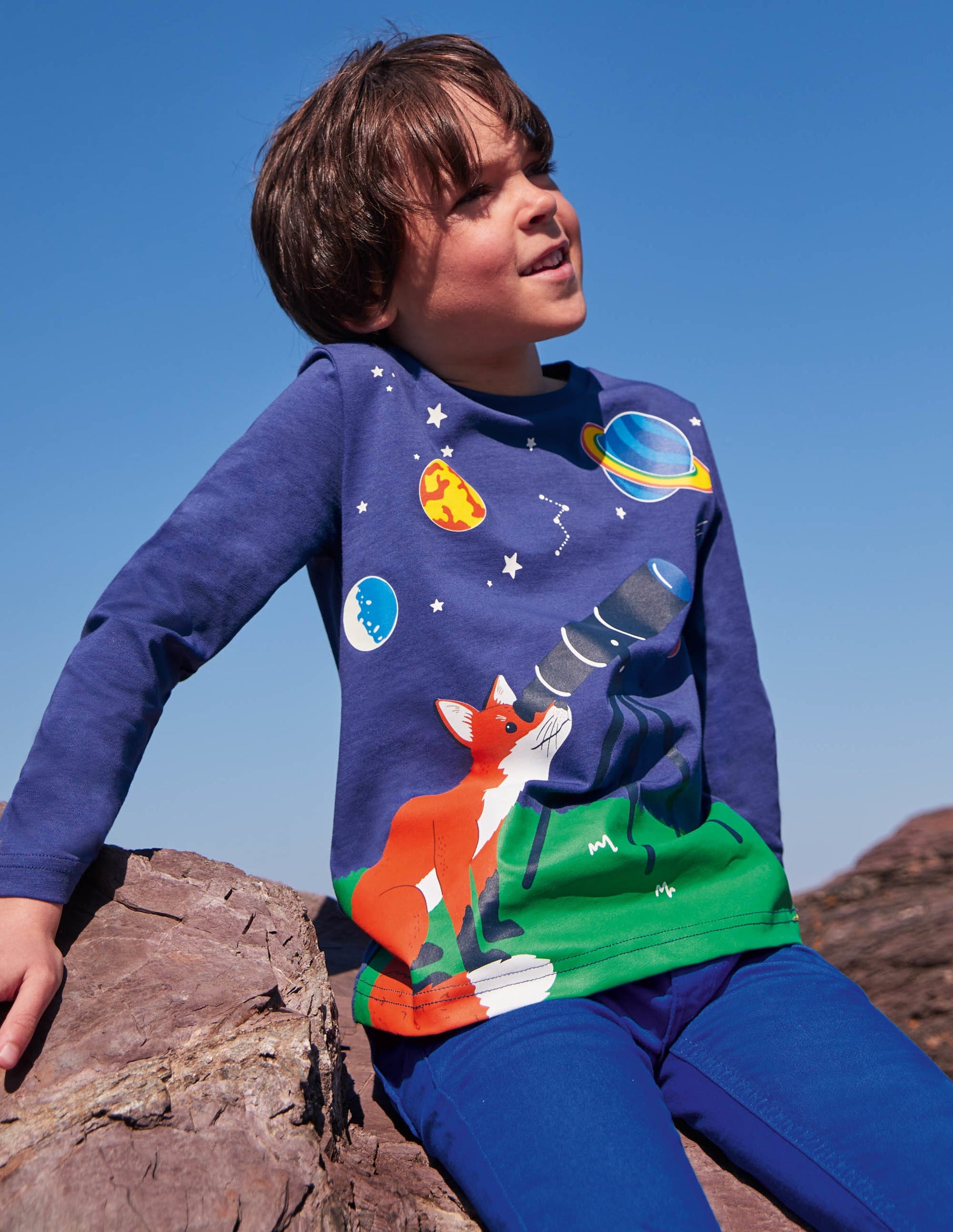 Glow Adventure Scene T-shirt-Starboard Blue Fox Telescope-5