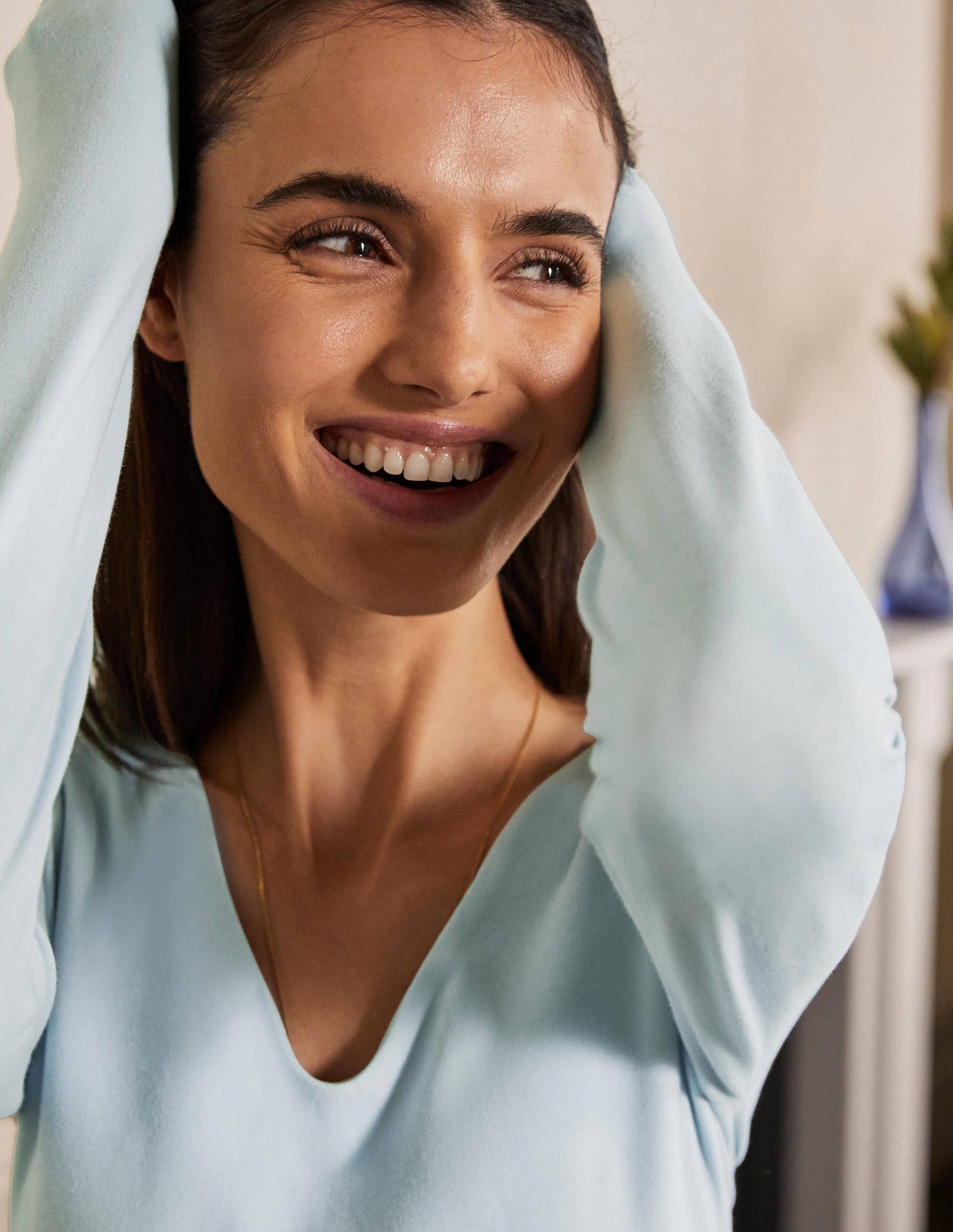 Double Layer V-neck Top-Surf-2