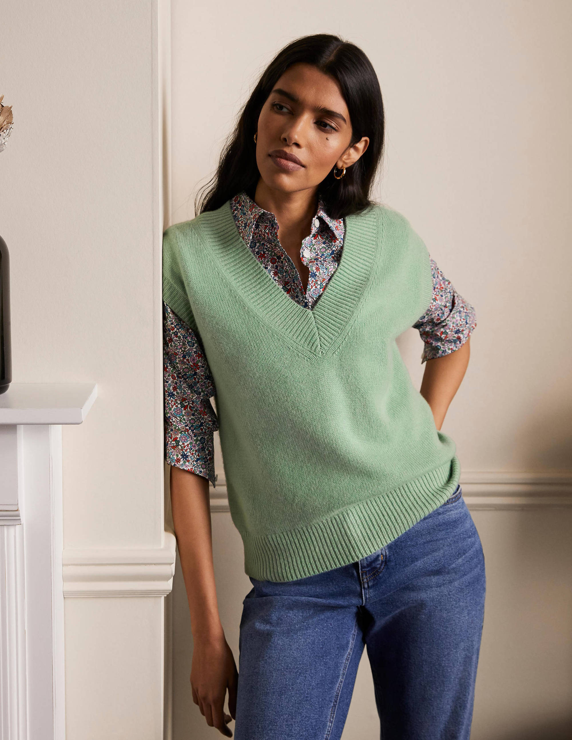 Cashmere Relaxed Tank Top-Peridot Green - Image 1