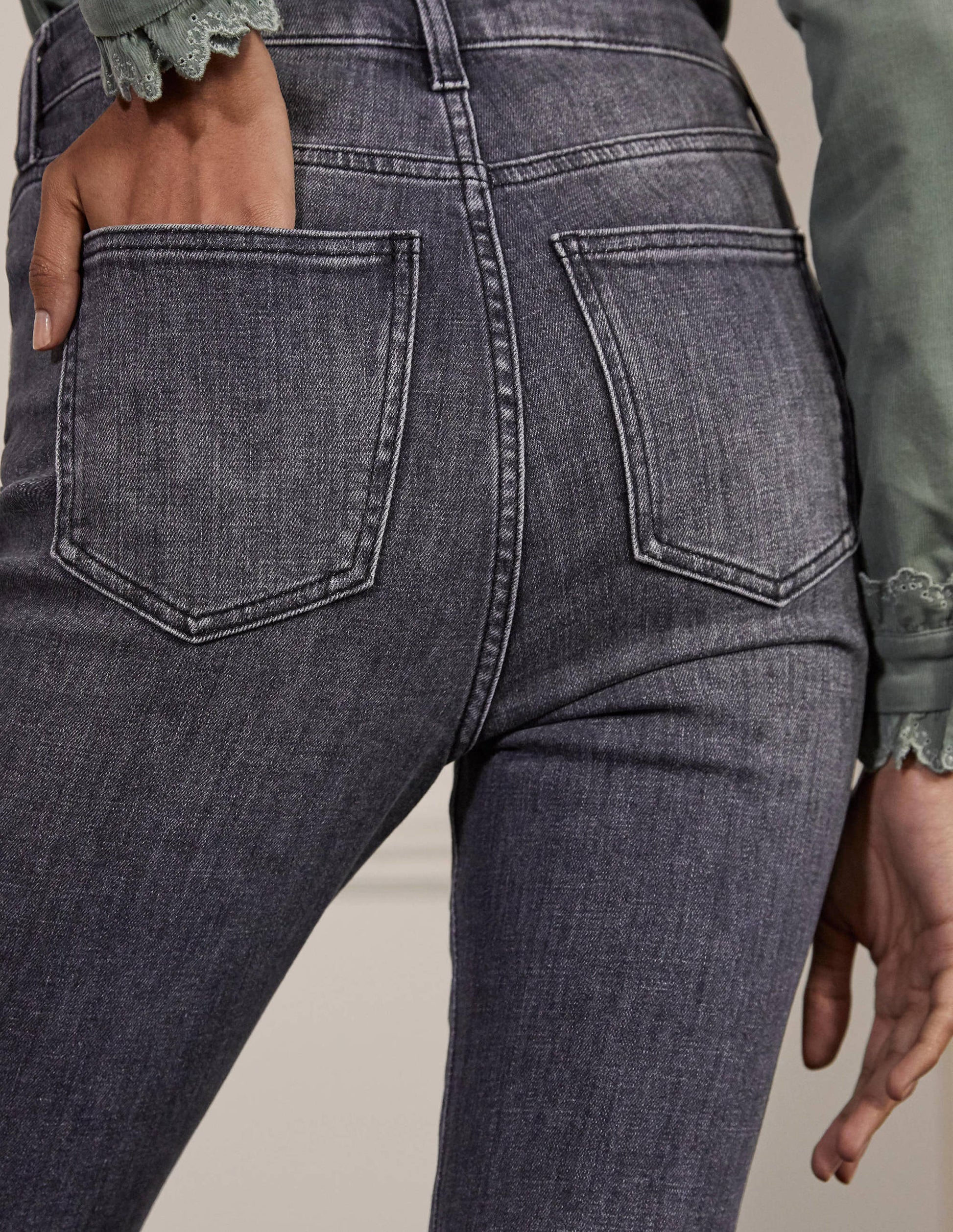 Button Fly Skinny Jeans-Authentic Grey-4