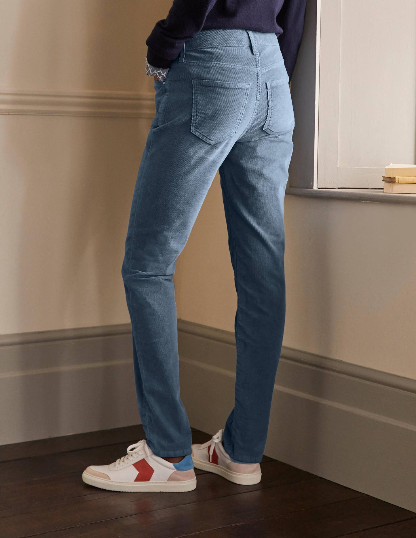 Cord Girlfriend Jeans-Airforce