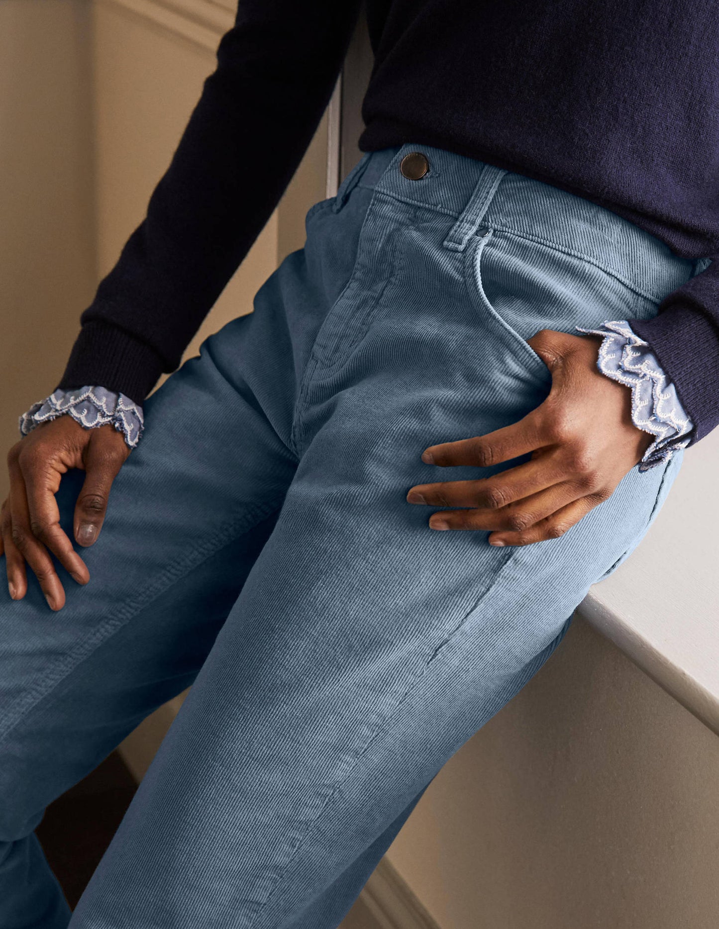 Cord Girlfriend Jeans-Airforce