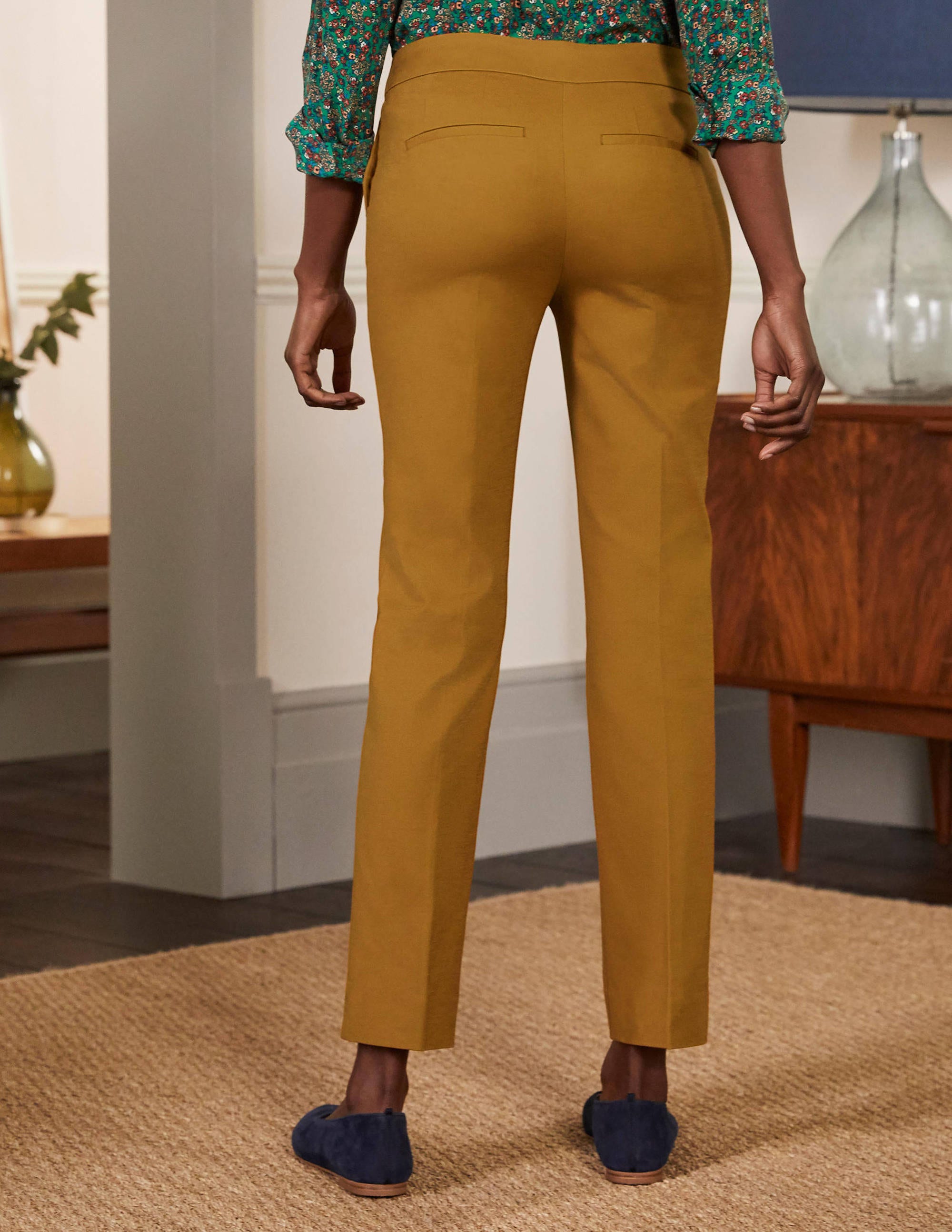 Richmond 7/8 Trouser-Frankincense - Image 3