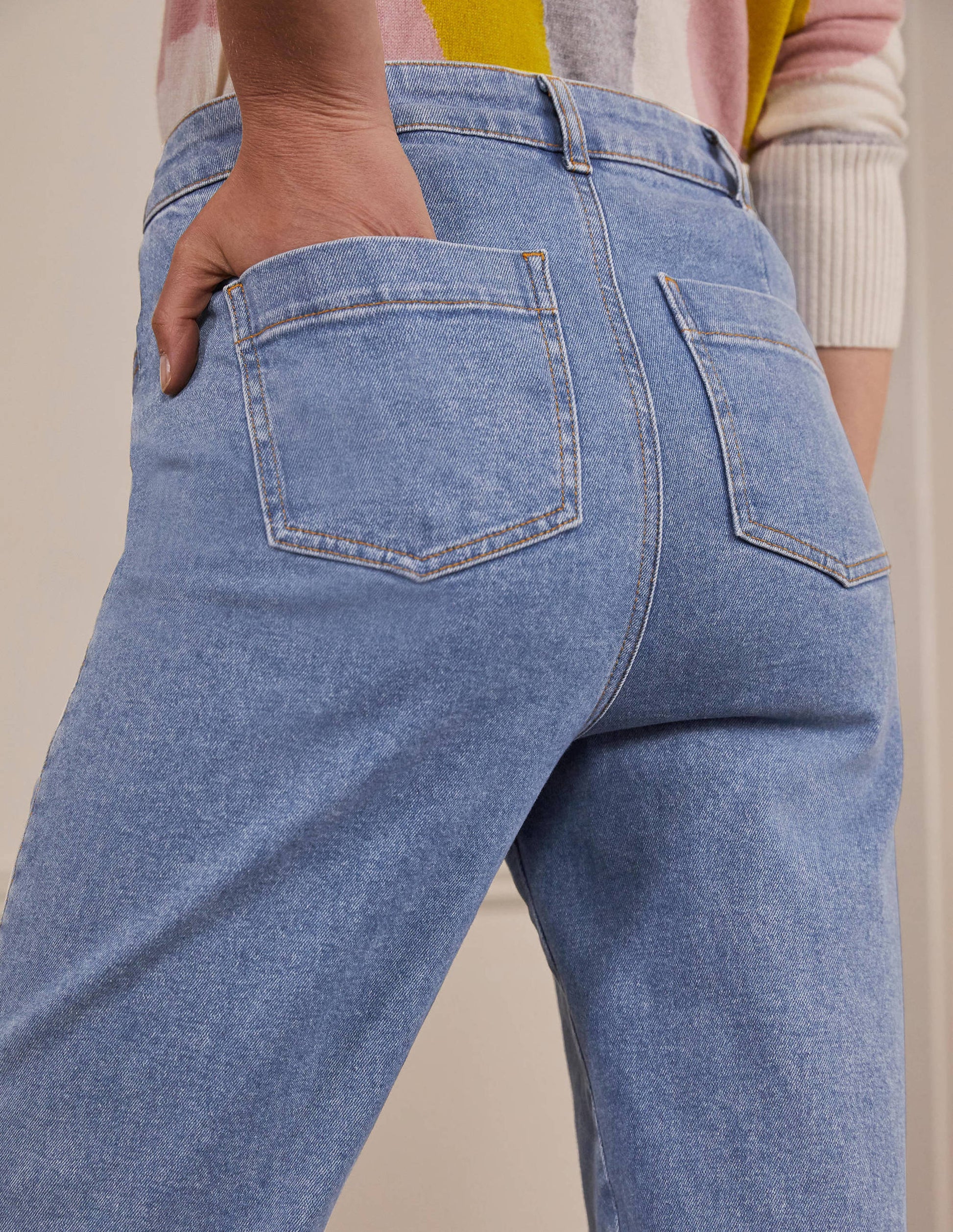 Barrel Leg Jeans-Light Vintage-3