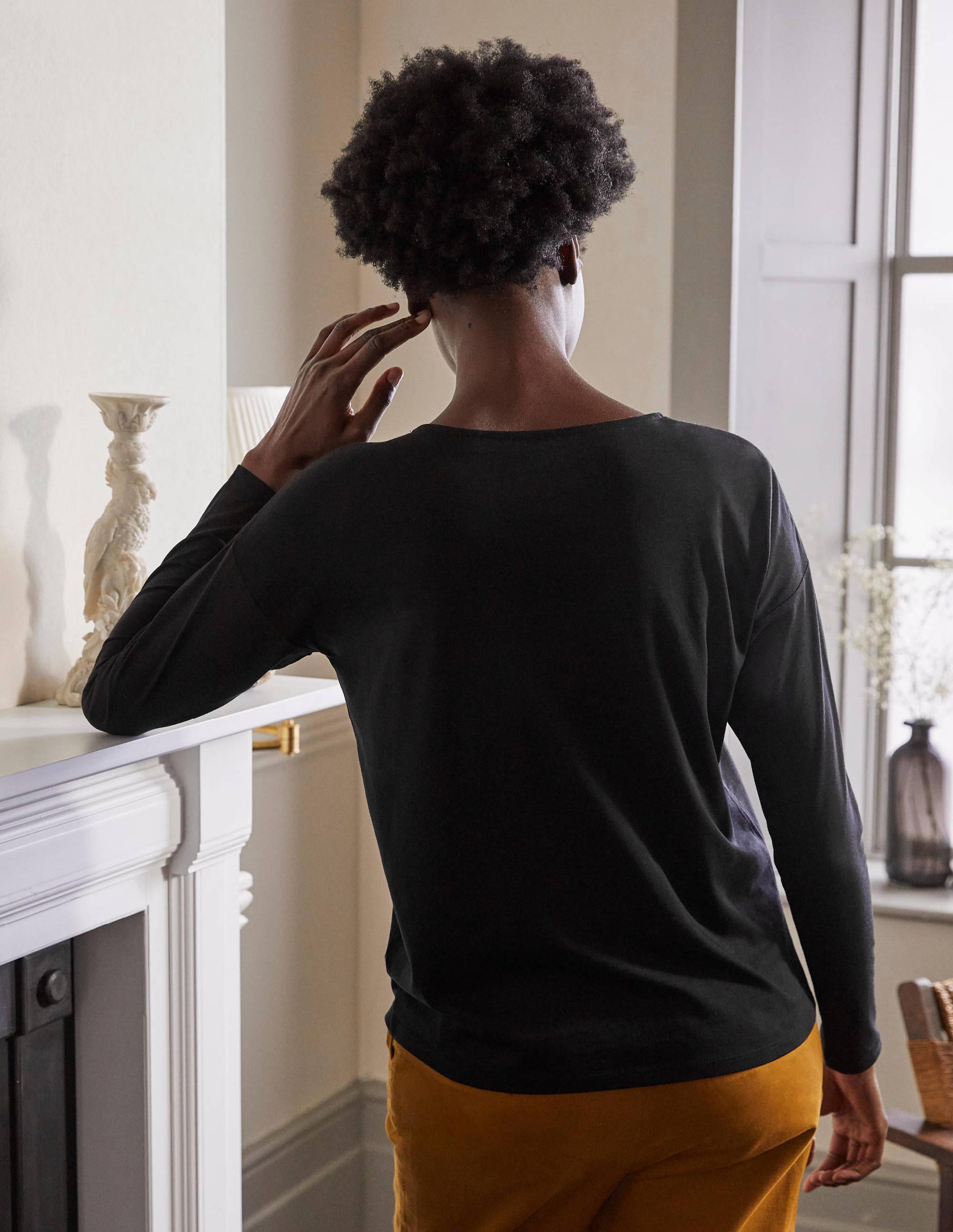 Supersoft Dropped Shoulder Top-Black - Image 2