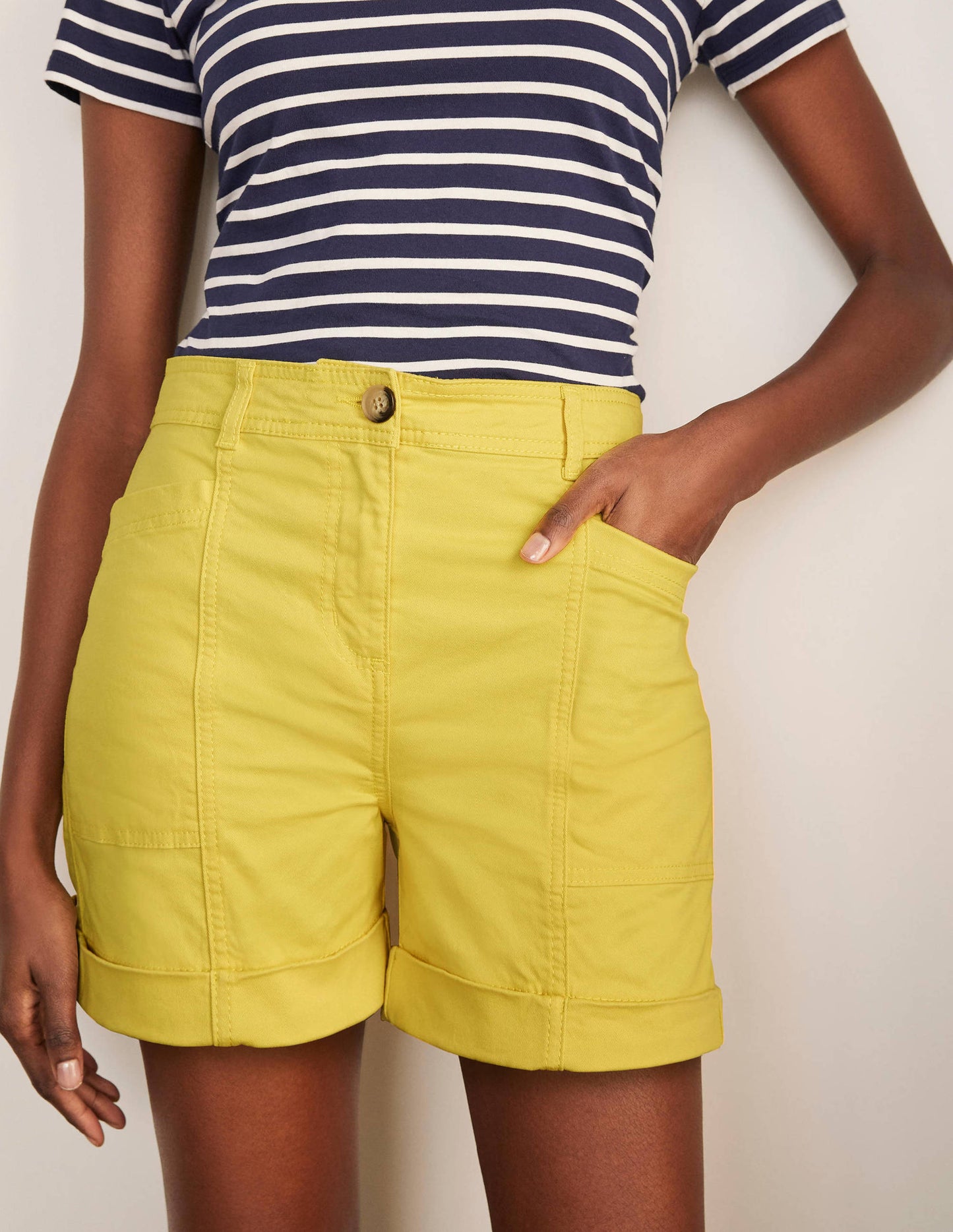 Abingdon Shorts-Pineapple