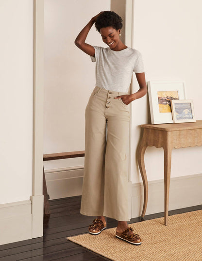 Horn Button Wide Leg Jeans-Linen