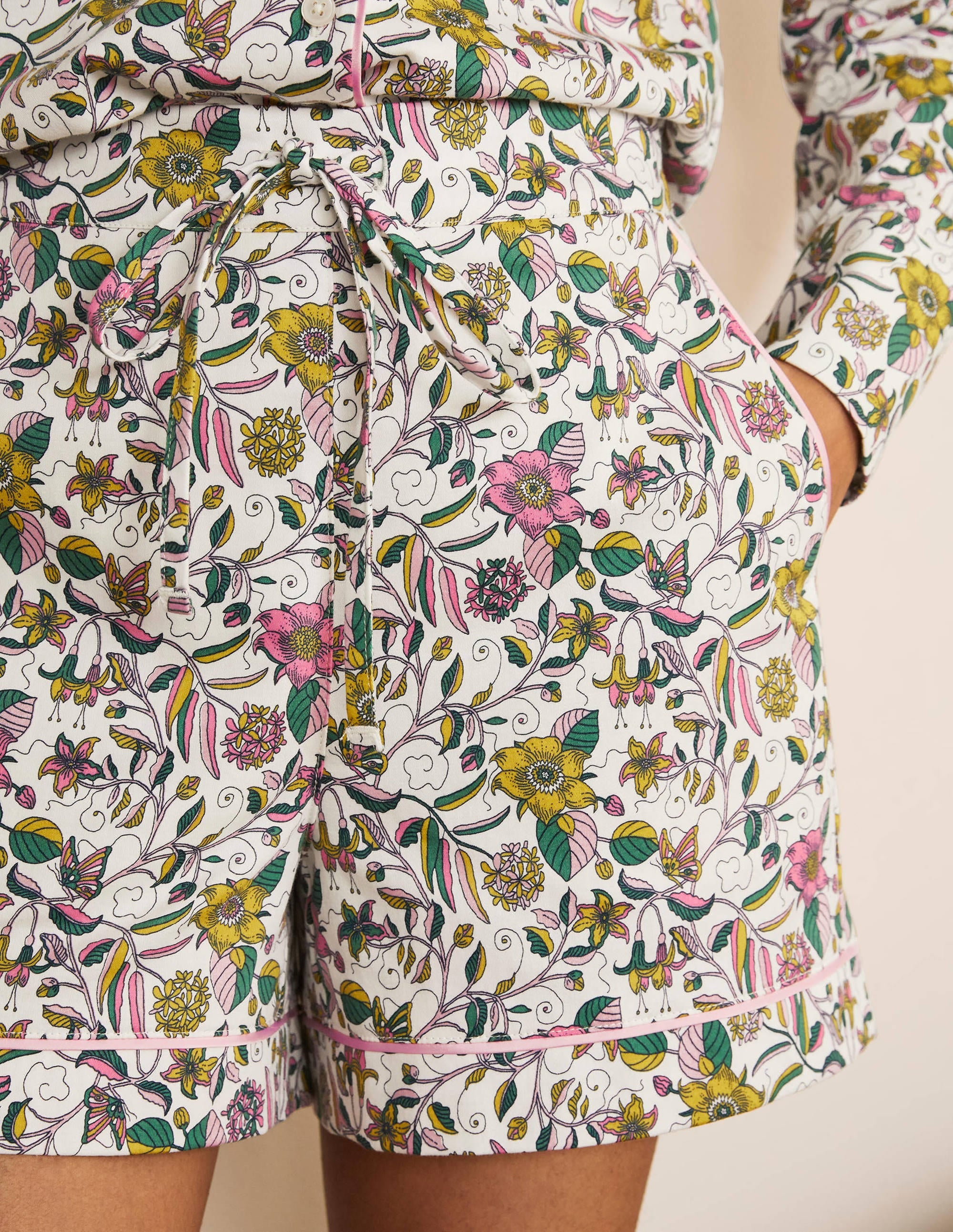 Easy Cotton Sleep Short-Ivory, Beautiful Garden - Image 3