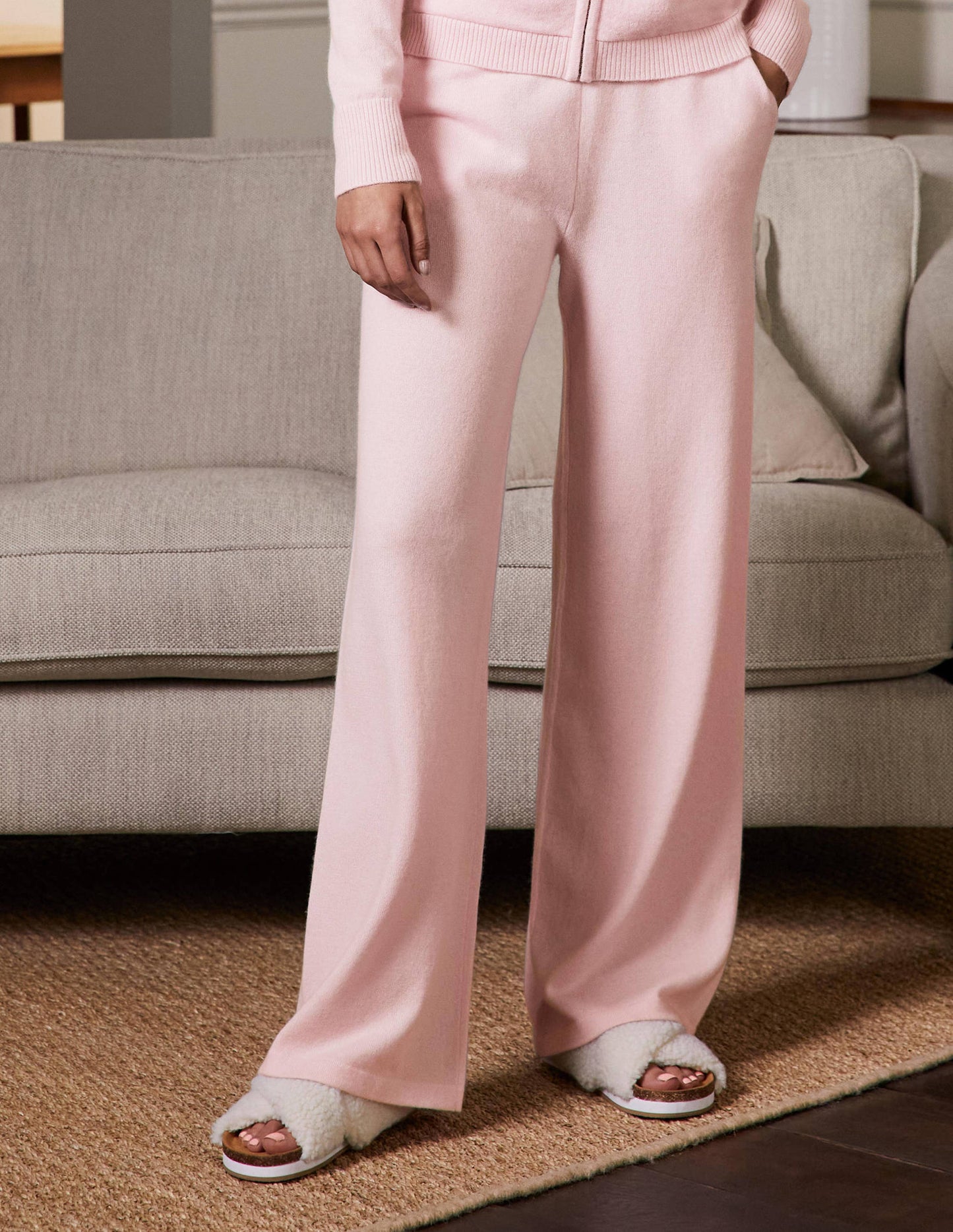 Cashmere Knit Lounge Joggers-Milkshake