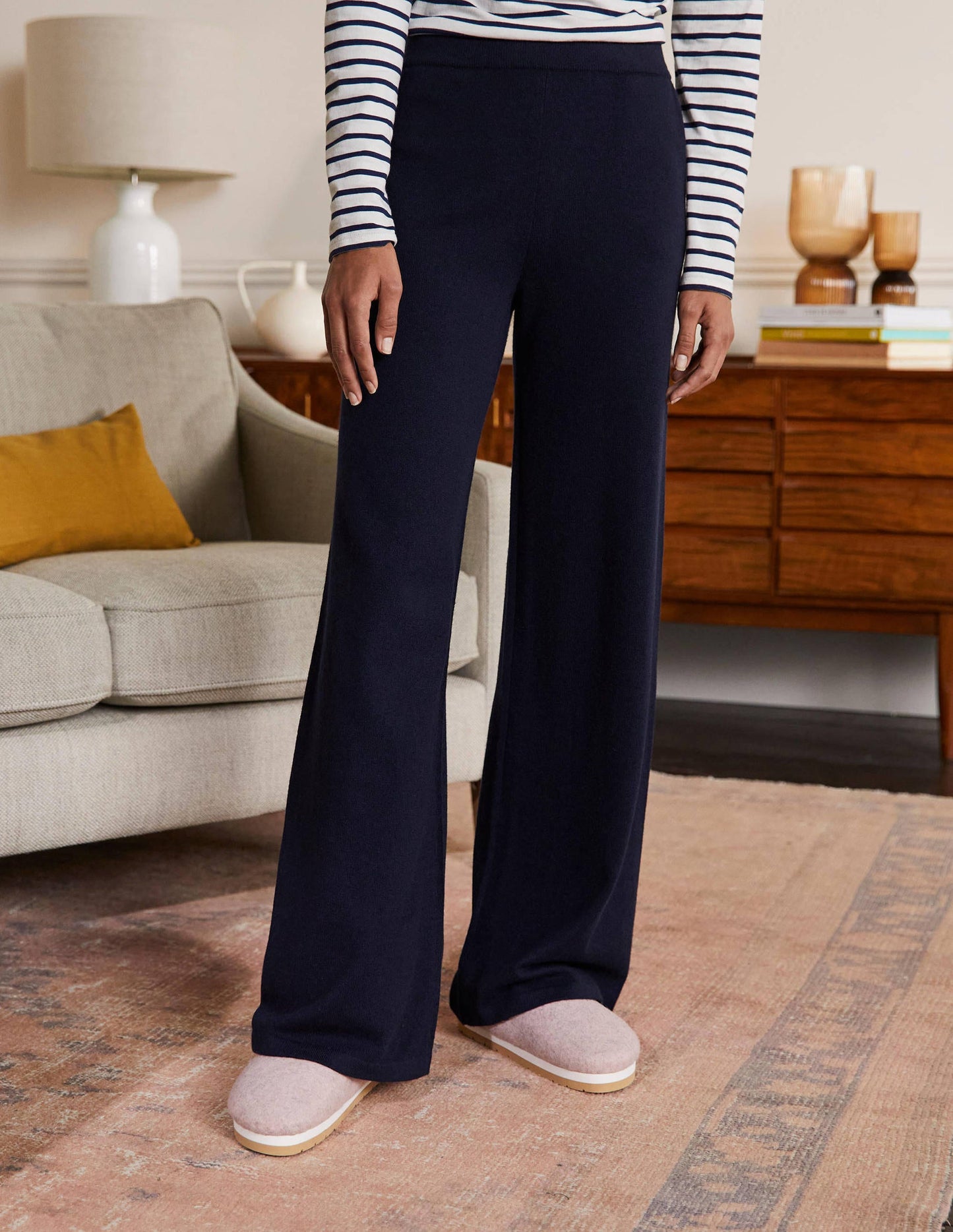 Cashmere Knit Lounge Joggers-Navy