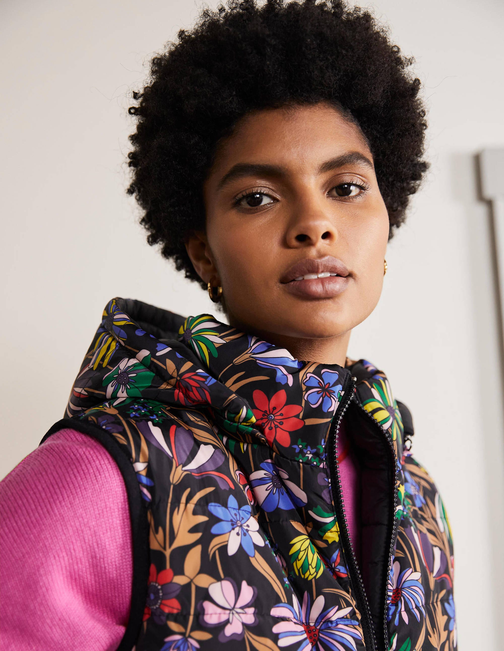 Reversible Lightweight Gilet-Black, Wild Dandelion - Image 1