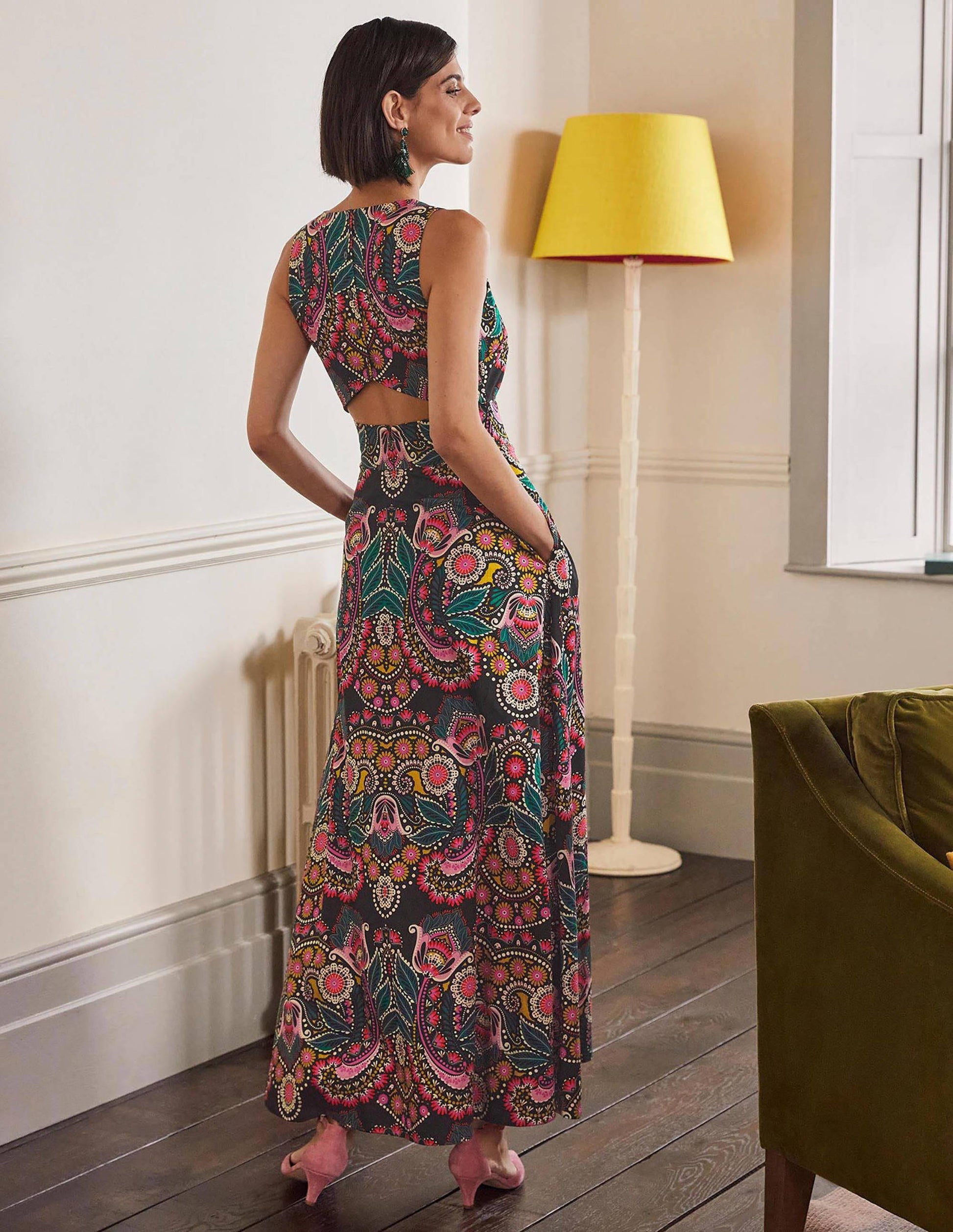 Back Detail Maxi Dress-Black, Daisy Paisley-3