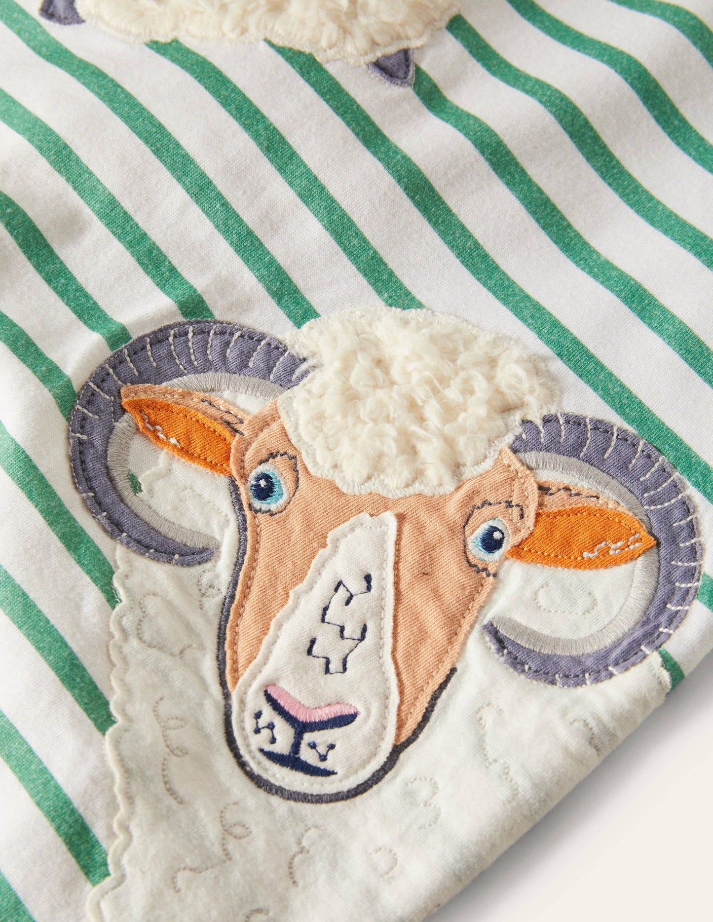 Farm Animal Appliqué T-shirt-Green Pepper Sheep
