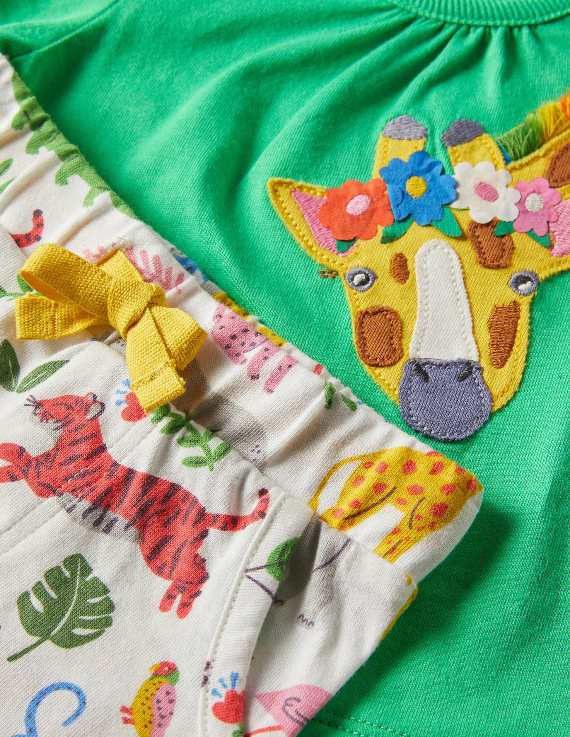 Appliqué Shorts Playset-Green Giraffe-8