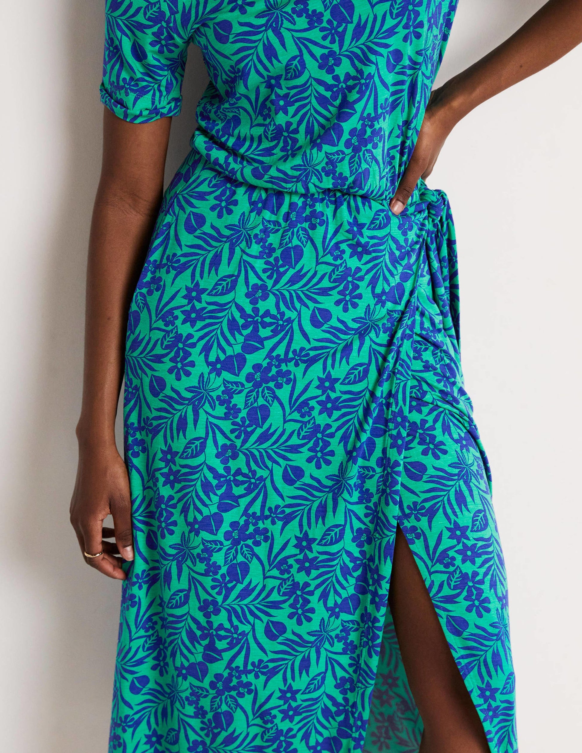 Amanda Jersey Midi Dress-Emerald, Tropic Foliage-7