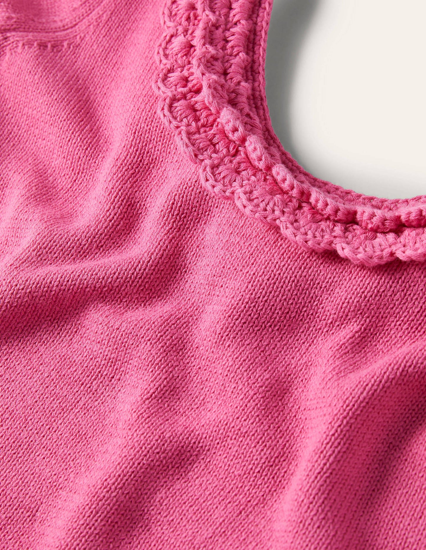 Crochet Scallop Knit T-shirt-Strawberry Daiquiri Pink