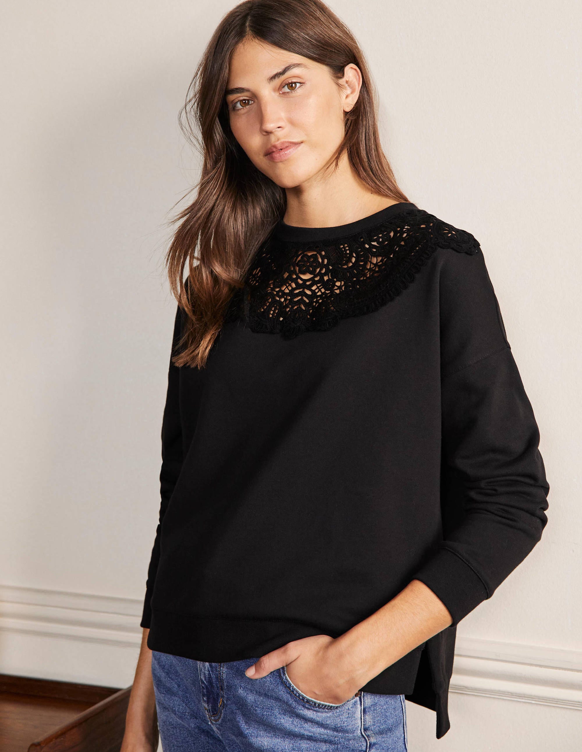 Interest Sweatshirt-Black - Image 1