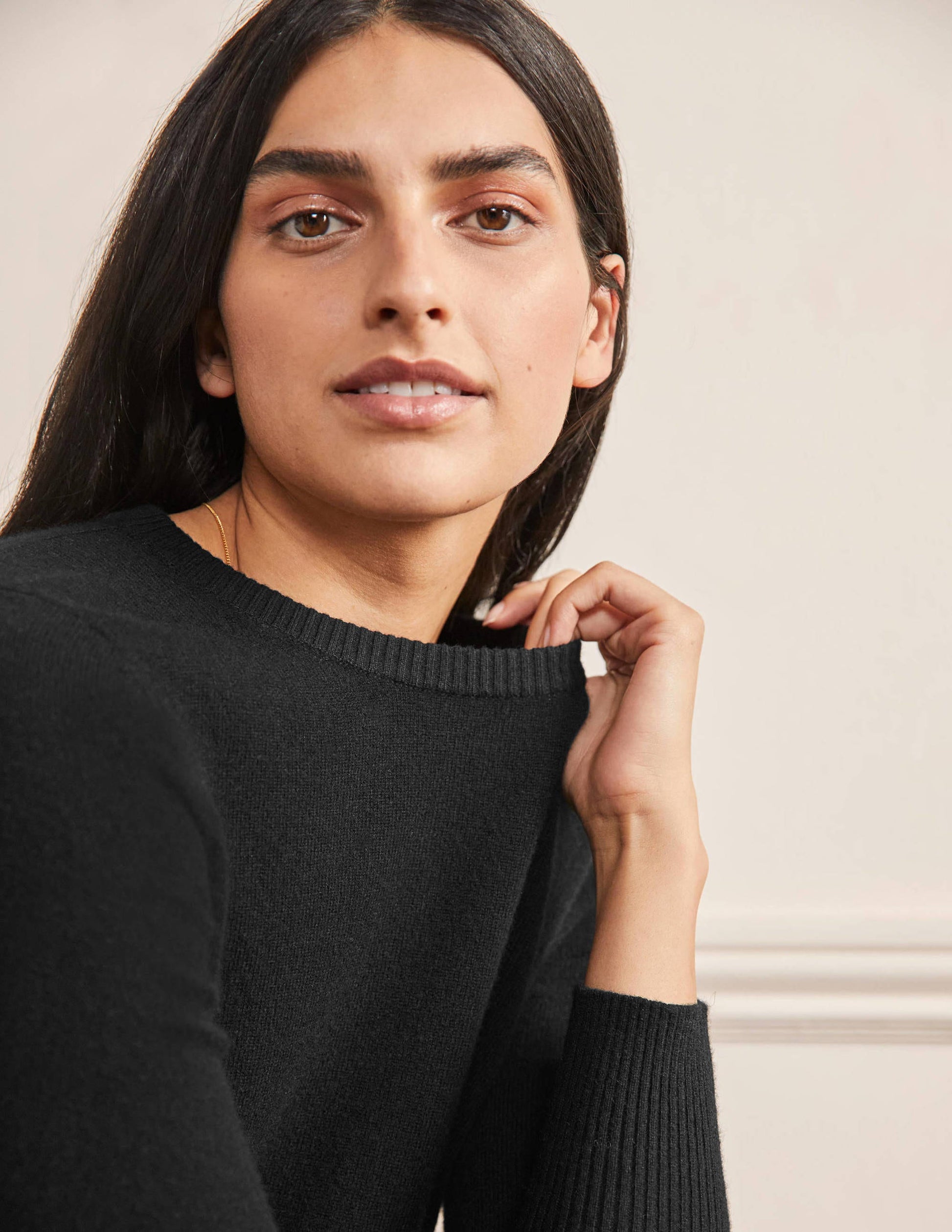 Cashmere Crew Neck Jumper-Black-4