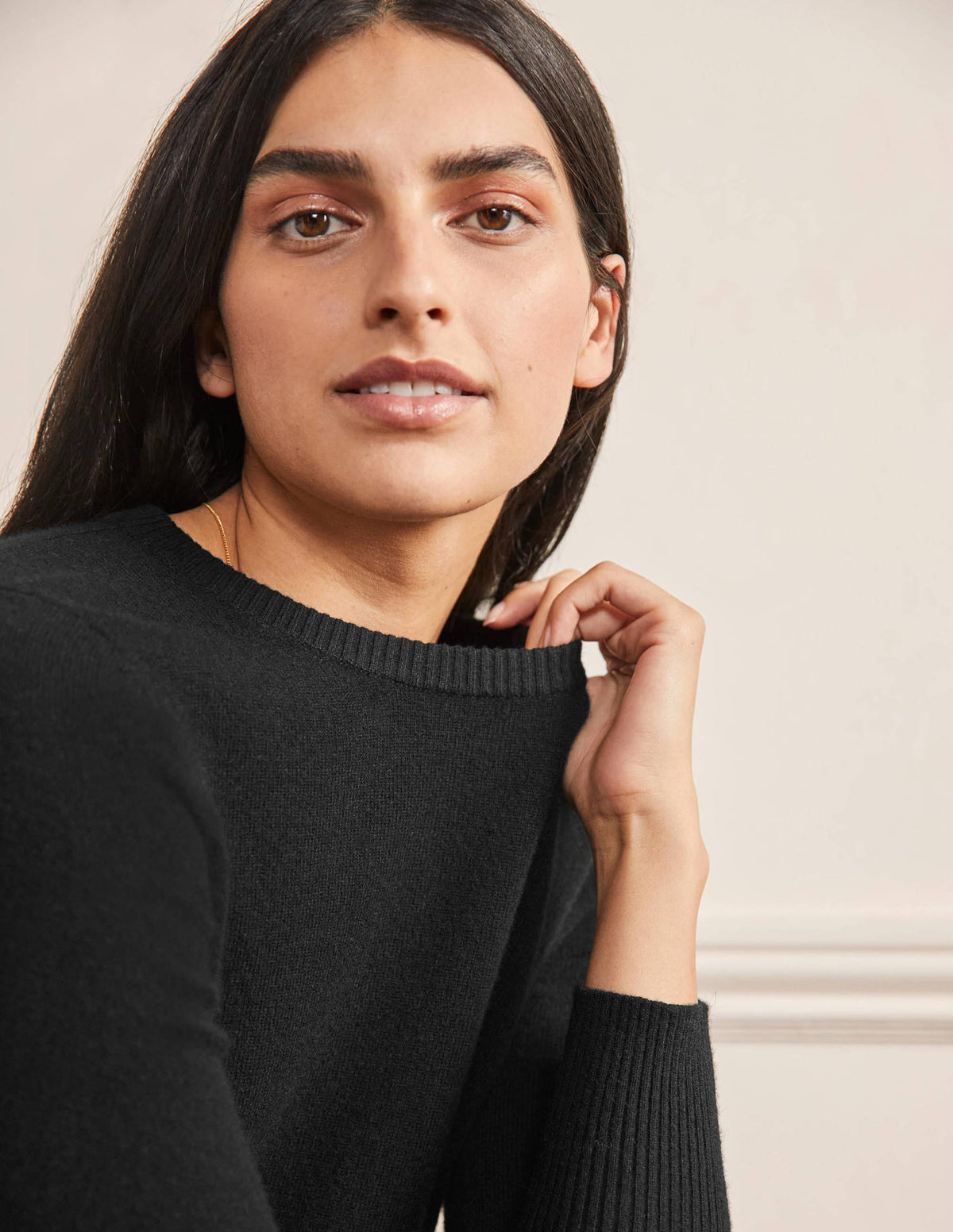 Cashmere Crew Neck Jumper-Black - Image 4