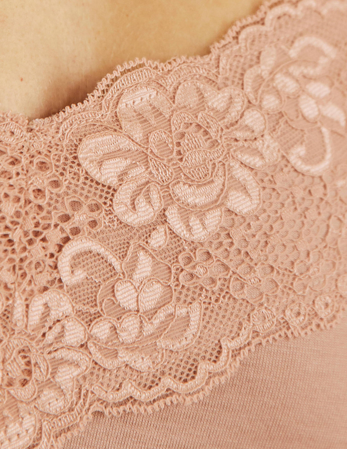 Lace Cami Top-Milkshake - Image 2