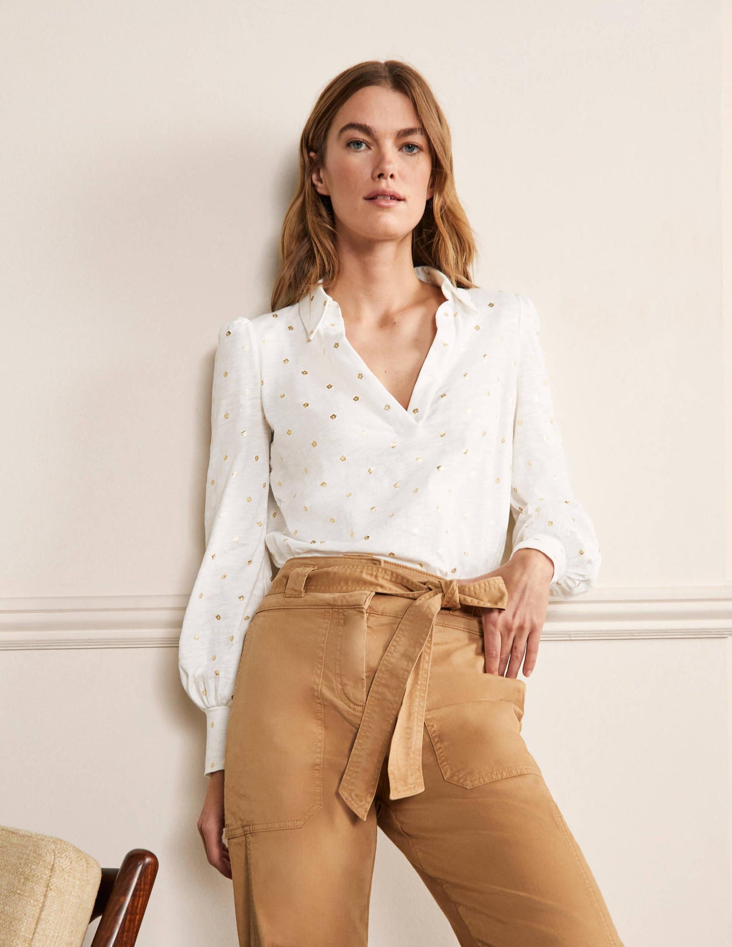 Collared Notch Neck Cotton Top-Ivory Foil Flower