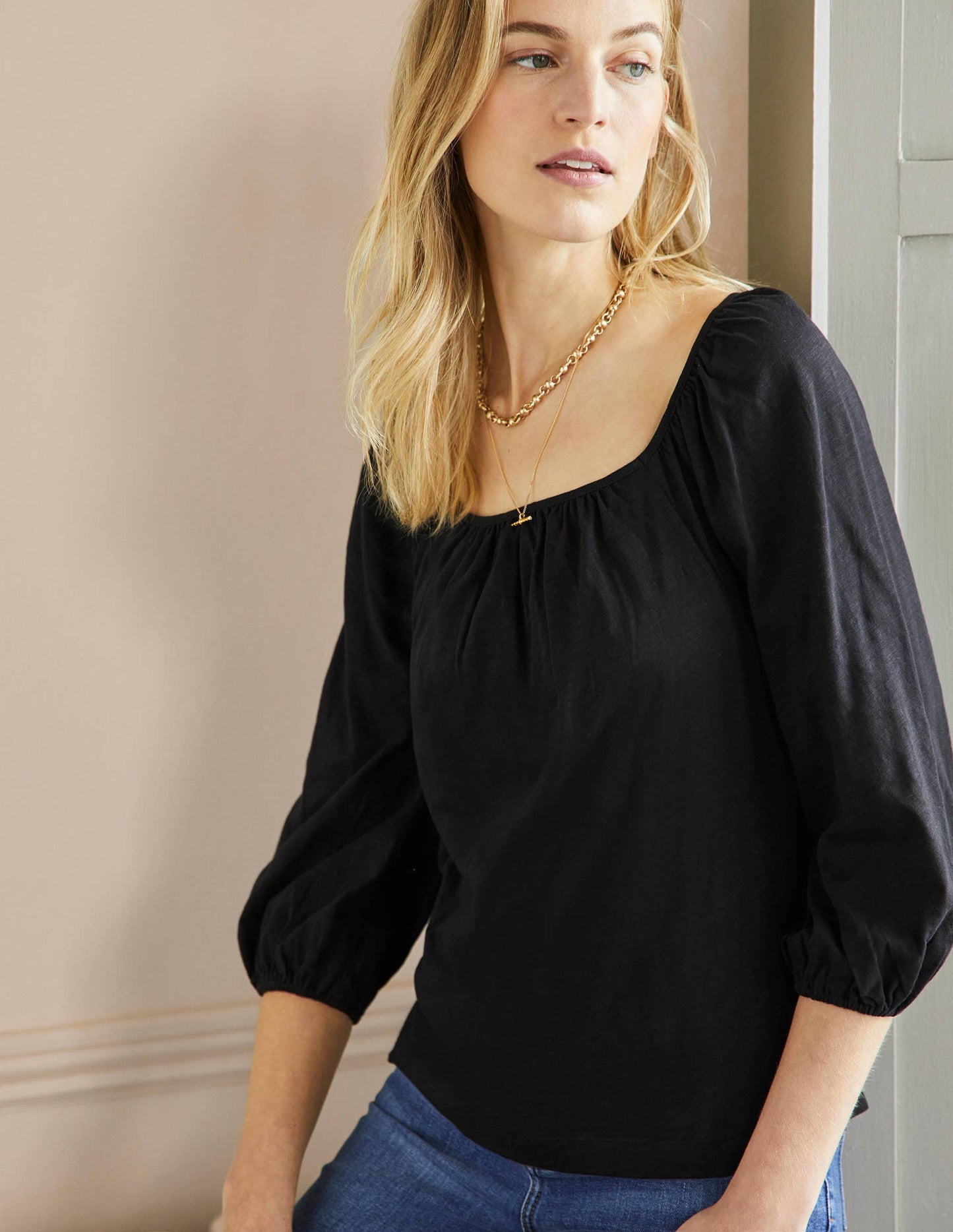 Blouson Sleeve Cotton Top-Black